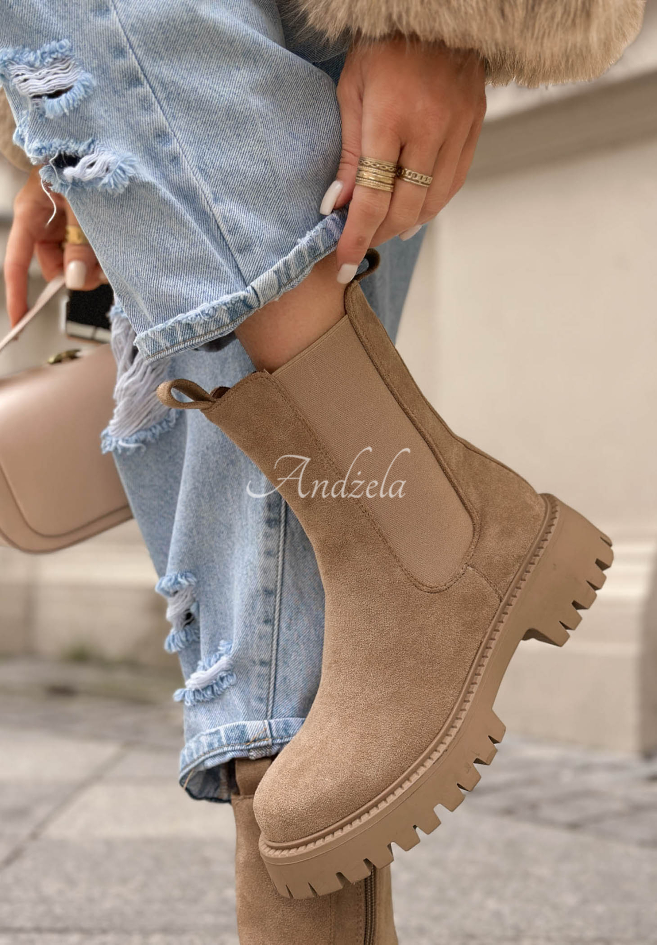 Stiefeletten aus Wildlederimitat Timeless Step Beige
