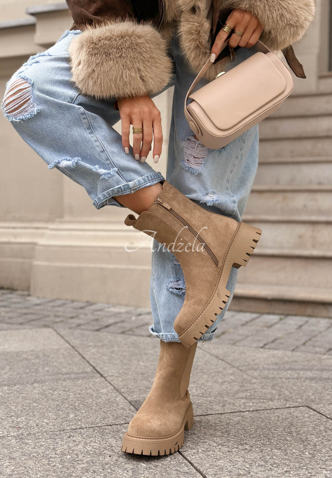 Stiefeletten aus Wildlederimitat Timeless Step Beige
