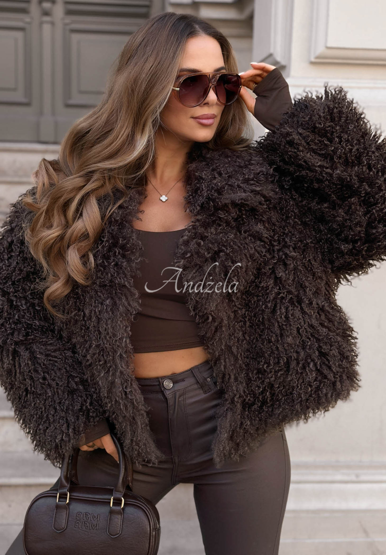 Wendbare Jacke aus Wildlederimitat mit Kunstfell Fluffy Charm Schokoladenbraun