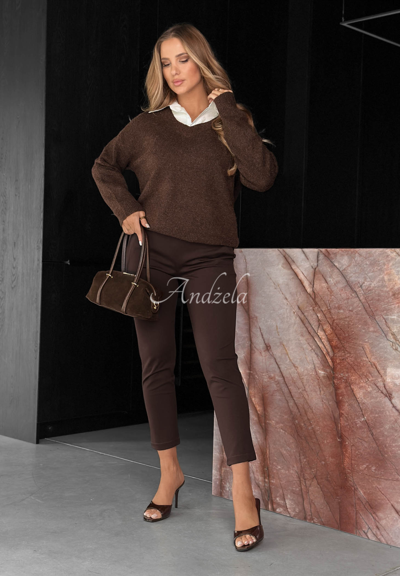Pullover mit Hemdkragen, Viskose und Wolle Golden Aura Schokoladenbraun
