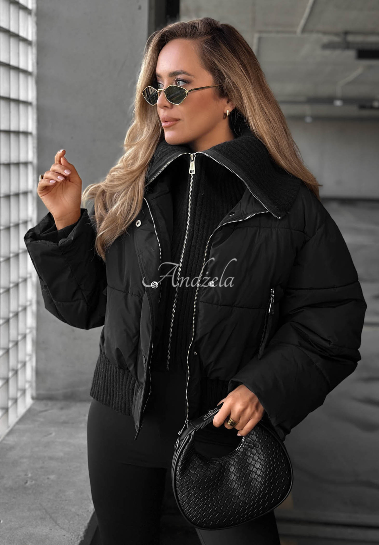 Kurze Steppjacke mit Stoffkragen Simple Layer Schwarz