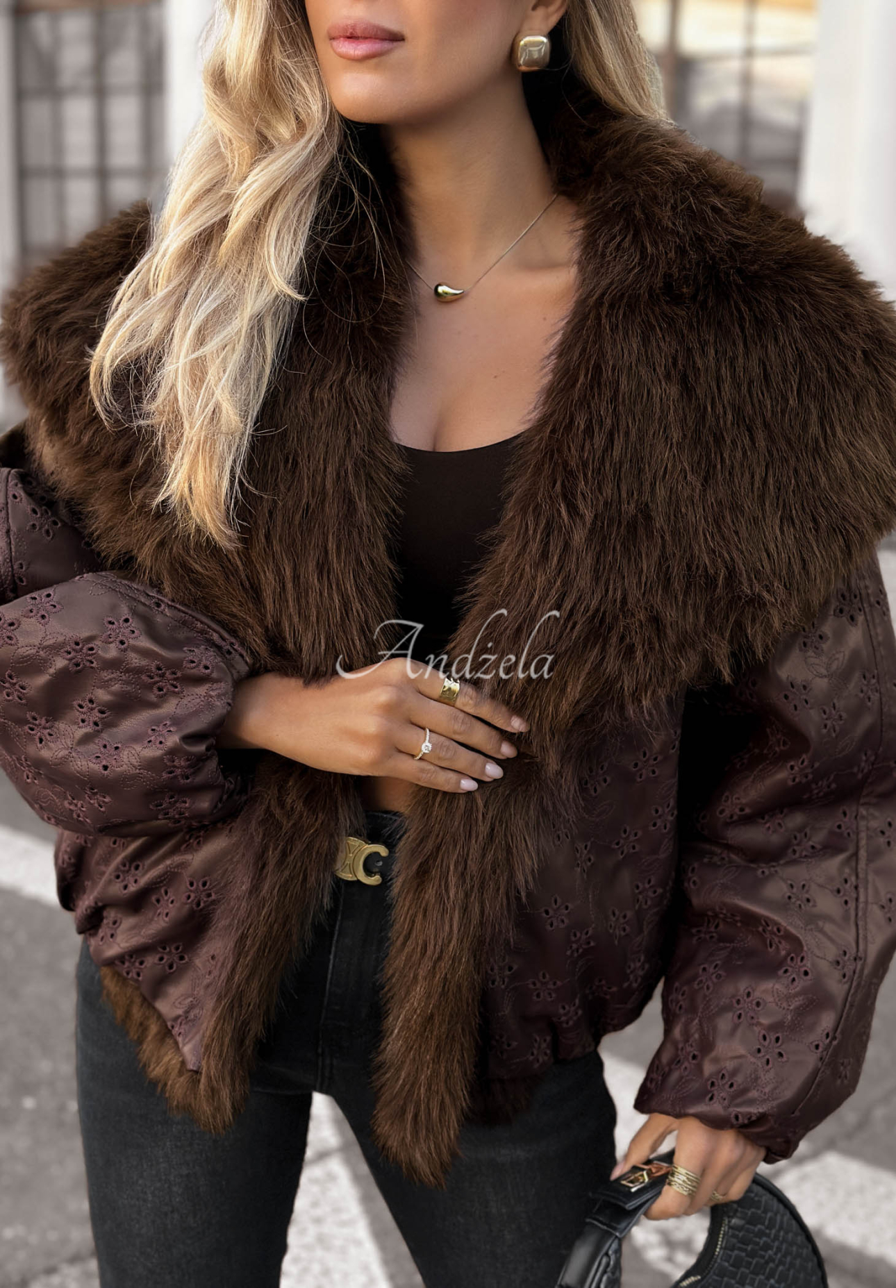 Gemusterte Jacke mit Pelz True Balance Schokoladenbraun