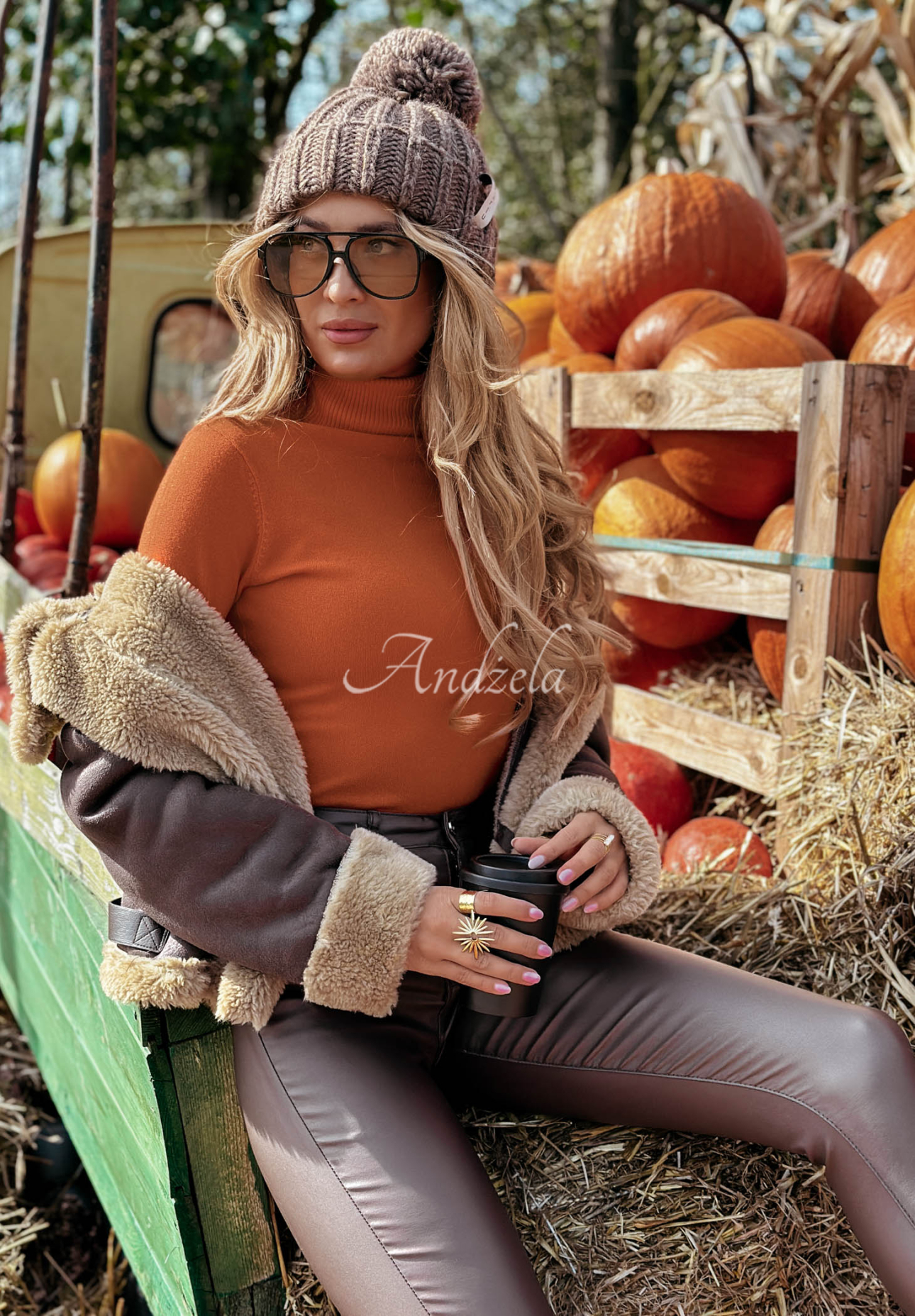 Figurnaher Rollkragenpullover Solange Orange II