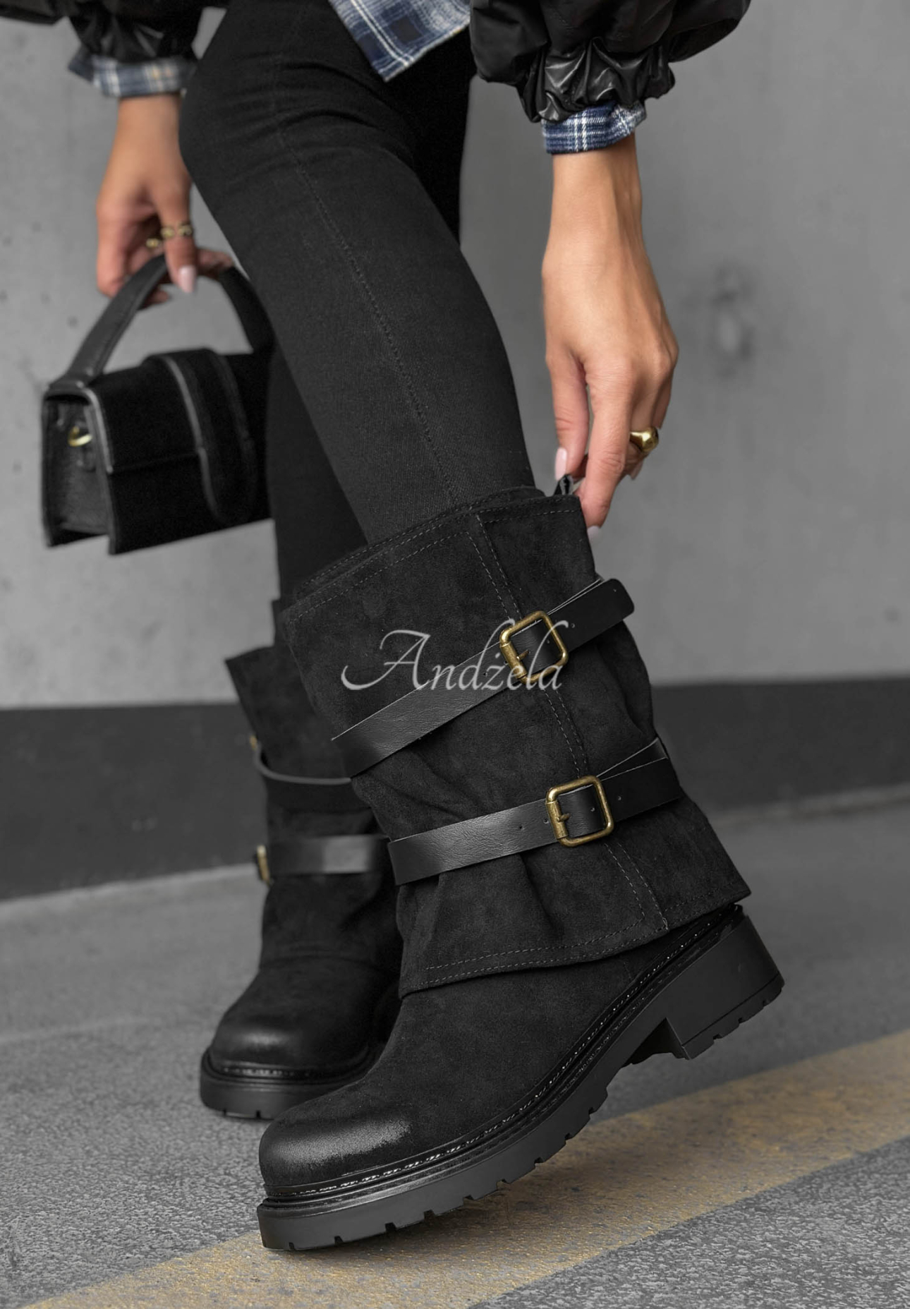 Stiefeletten aus Wildlederimitat mit Riemen Faded Sky Schwarz