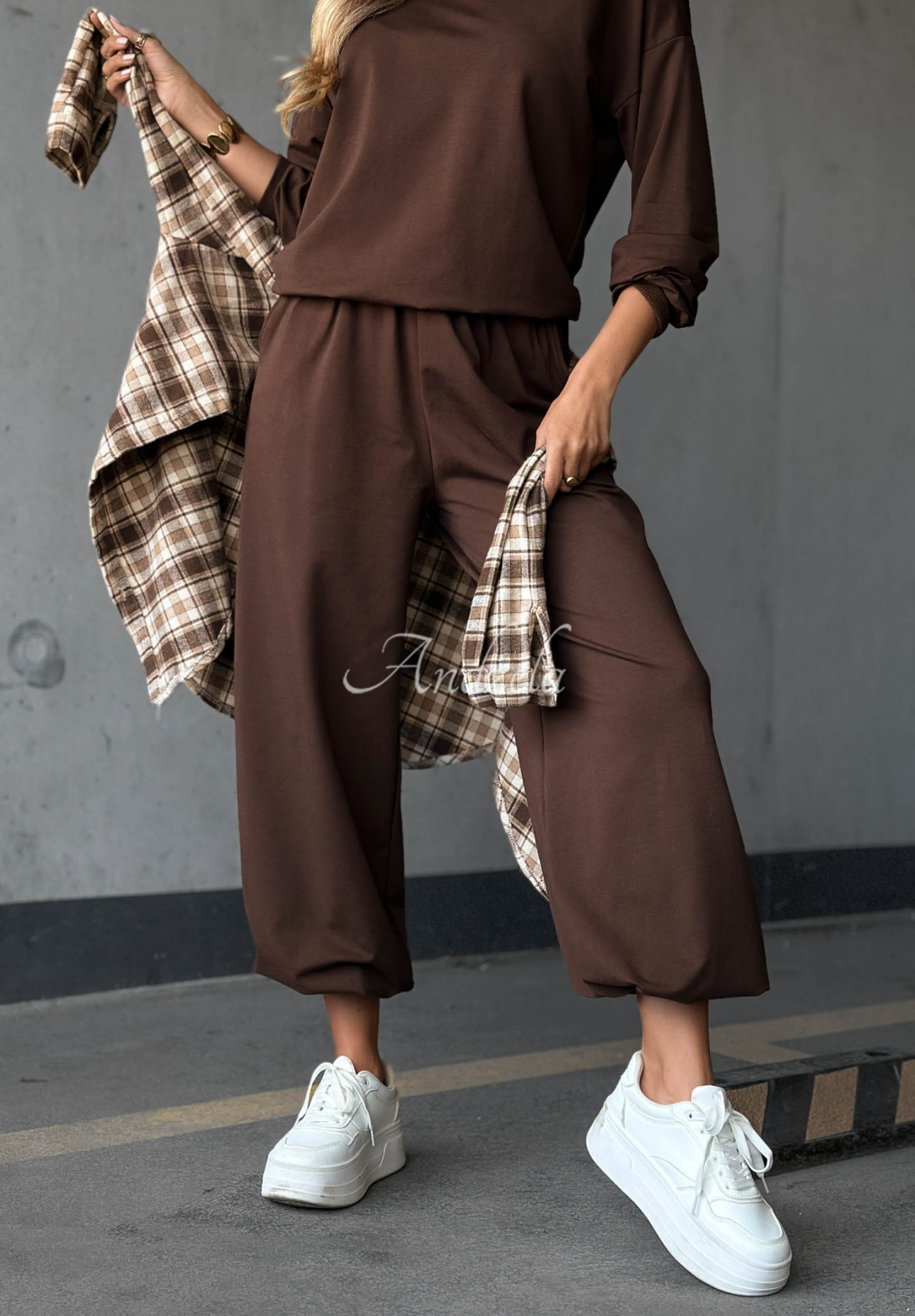 Trainingsanzug-Set aus Baumwolle: Sweatshirt und Hose Simple Moments Schokoladenbraun