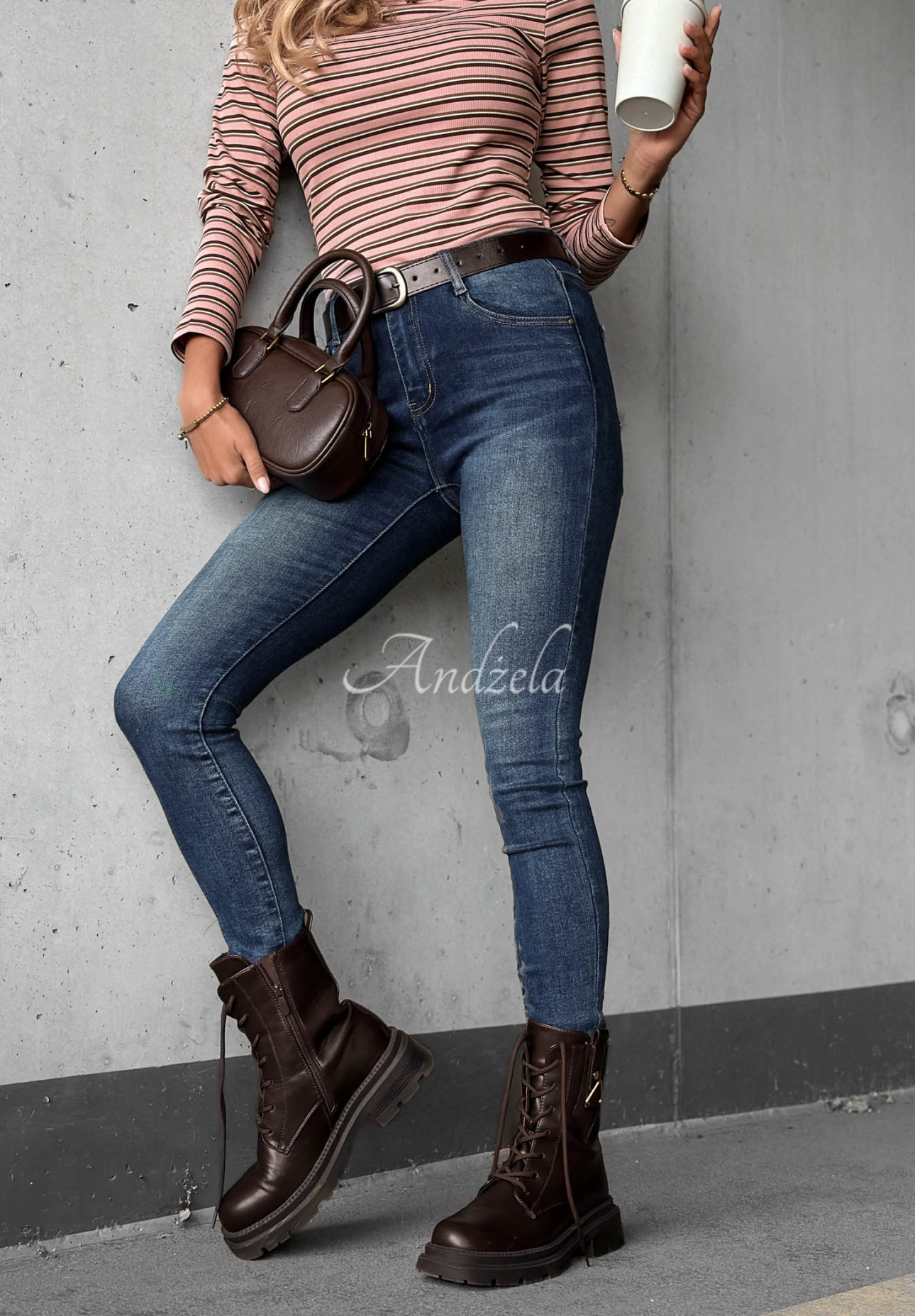 Skinny Jeans mit Gürtel Worth Knowing Blau