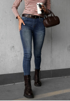 Hose Jeans skinny z paskiem Worth Knowing Blau