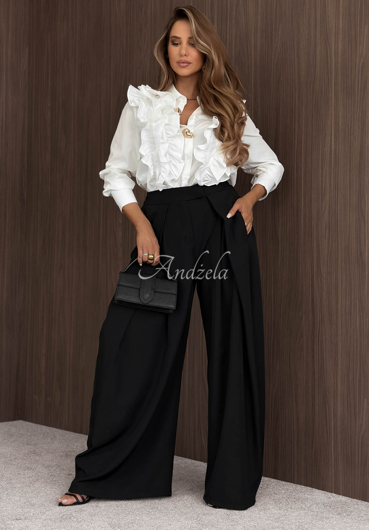 Weit geschnittene Stoffhose mit Falten Cloudy Elegance Schwarz