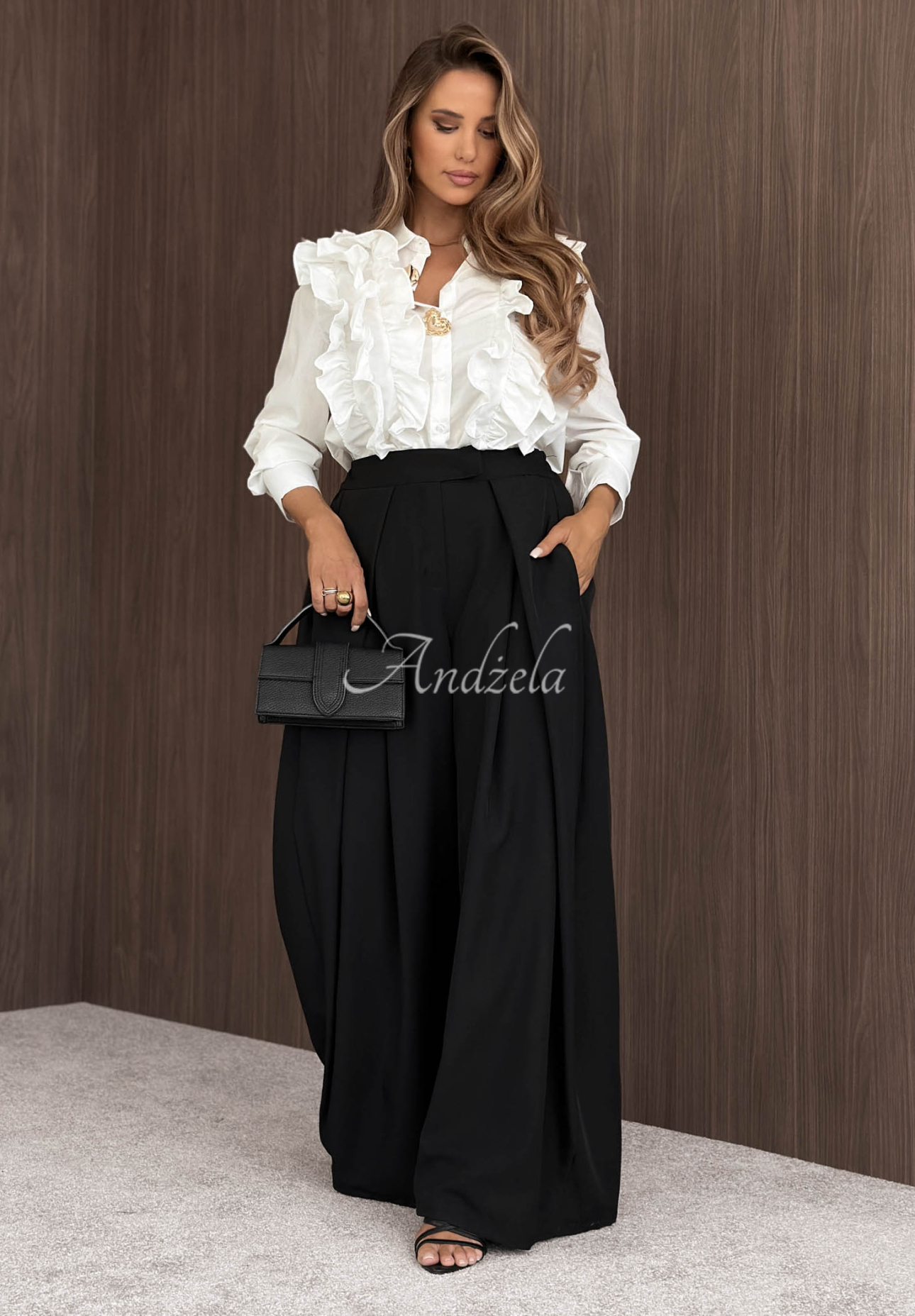 Weit geschnittene Stoffhose mit Falten Cloudy Elegance Schwarz