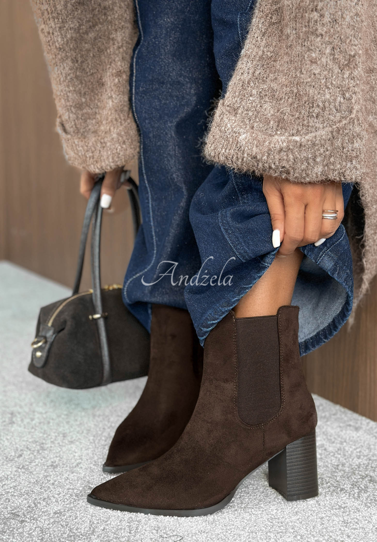 Stiefeletten aus Wildleder mit spitzer Zehenpartie Spiced Latte Schokoladenbraun