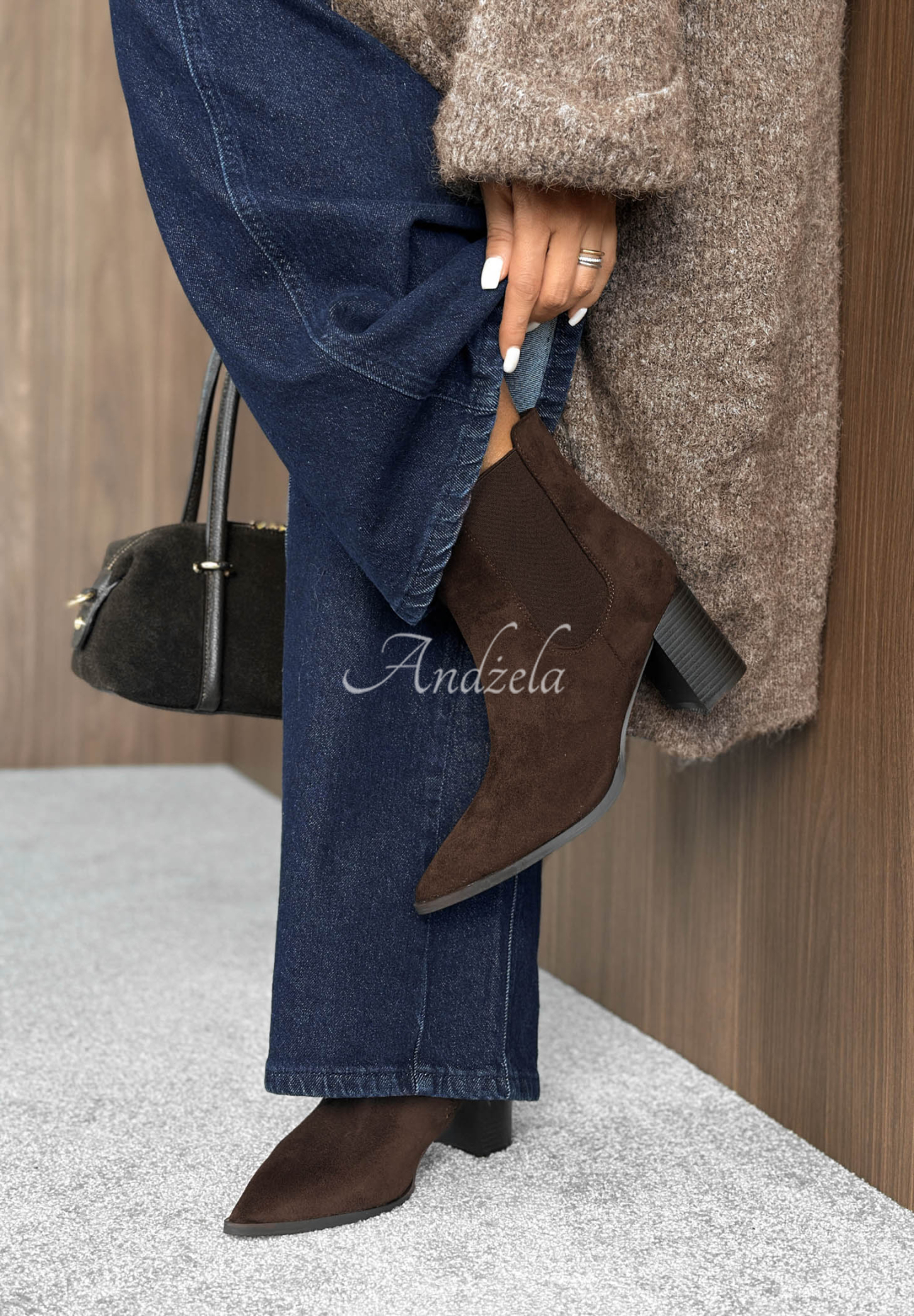 Stiefeletten aus Wildleder mit spitzer Zehenpartie Spiced Latte Schokoladenbraun