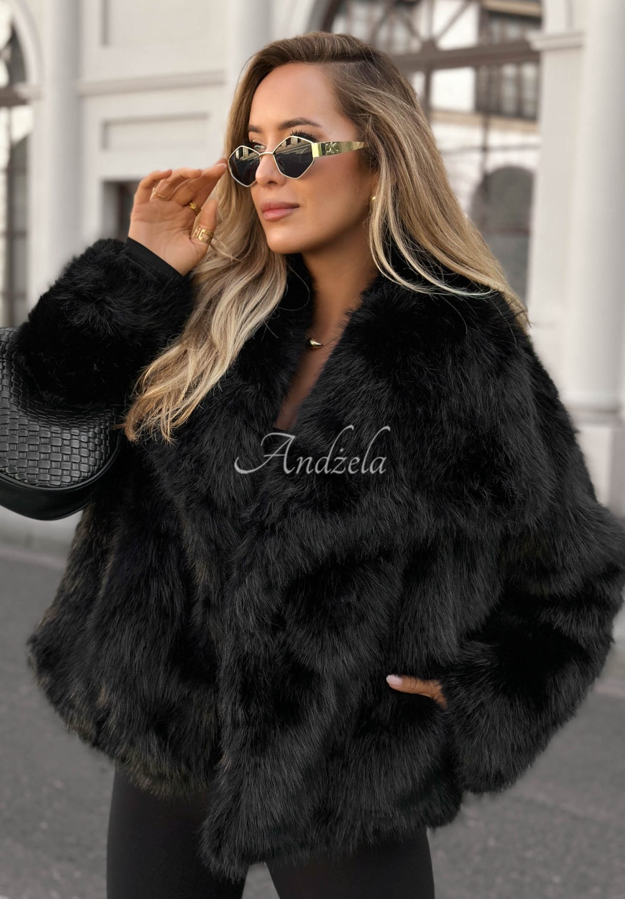 Kurzer Pelzmantel mit Kragen Soft October Schwarz