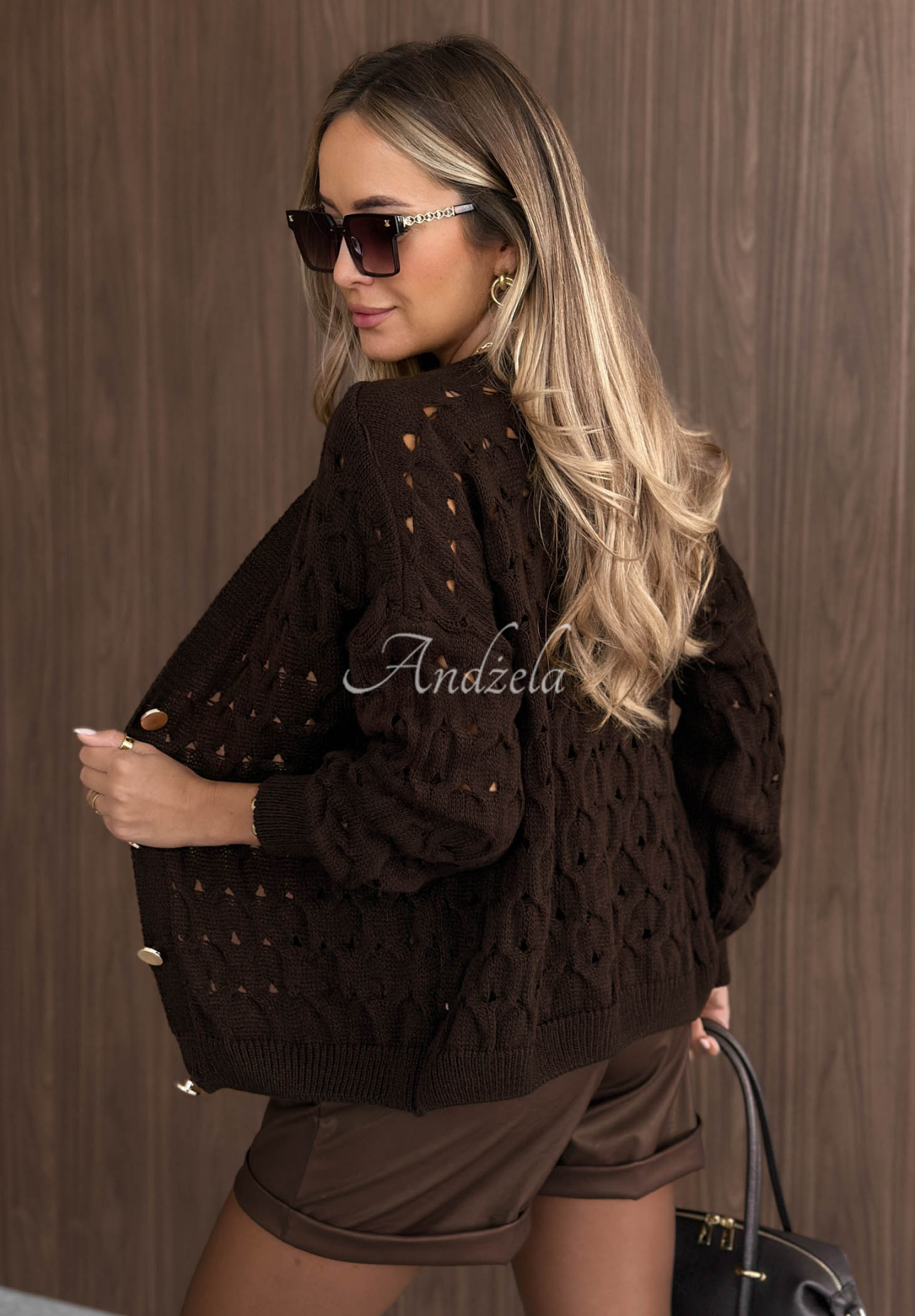 Kurzer, durchbrochener Cardigan mit Verschluss Knit Haven Schokoladenbraun
