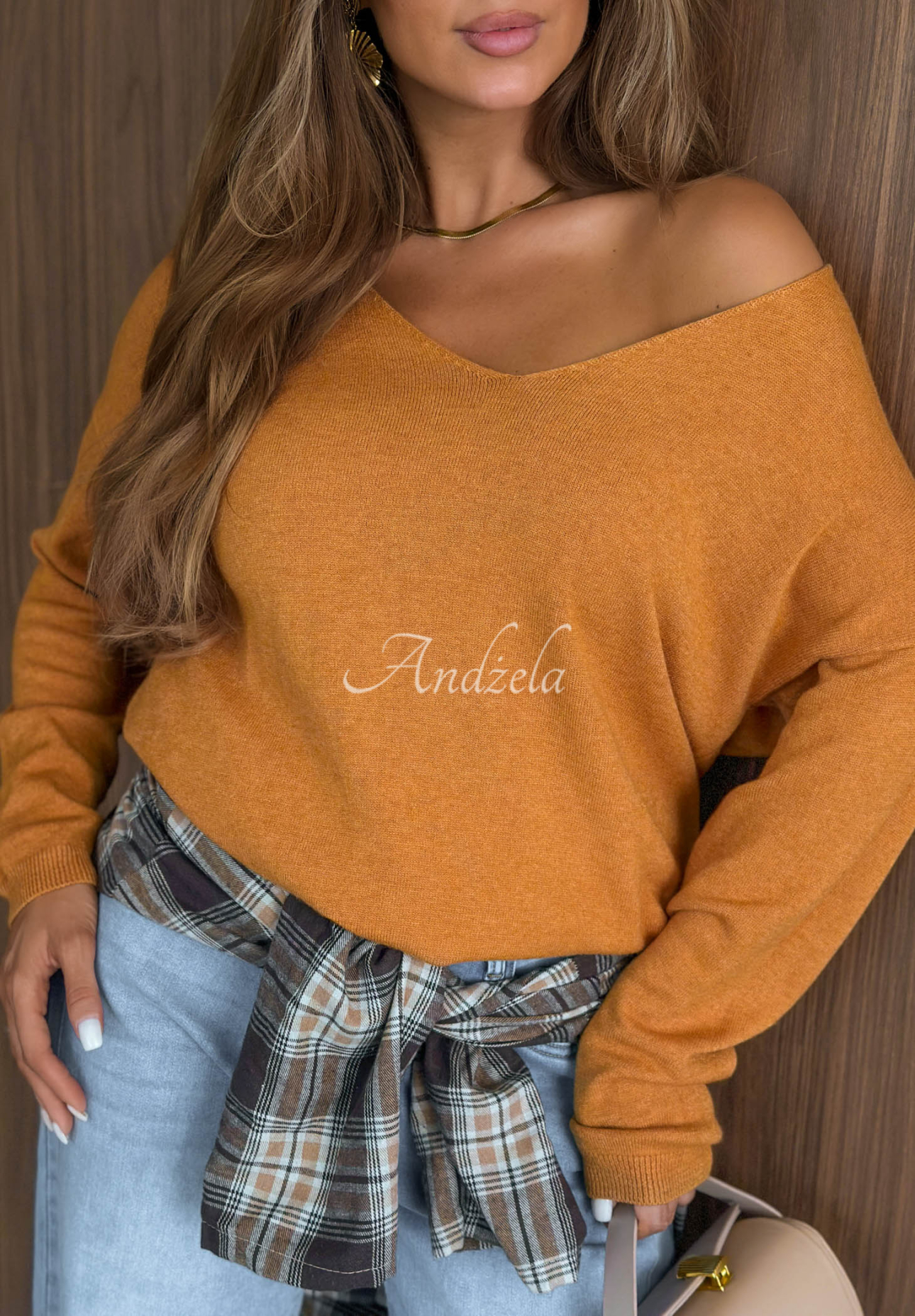 Leichter Pullover mit Ausschnitt Sensibility Senffarben