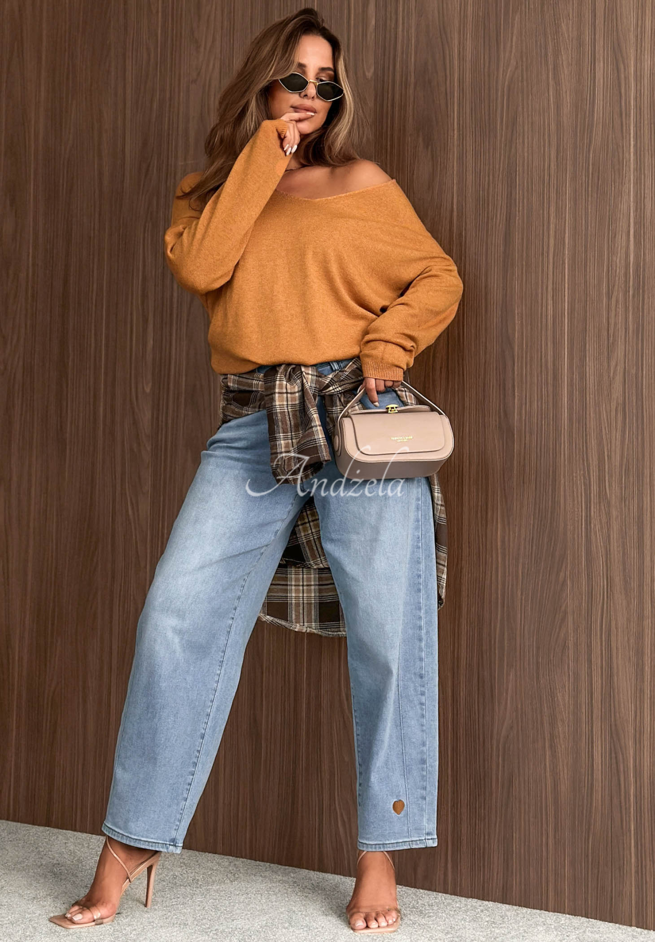 Leichter Pullover mit Ausschnitt Sensibility Senffarben