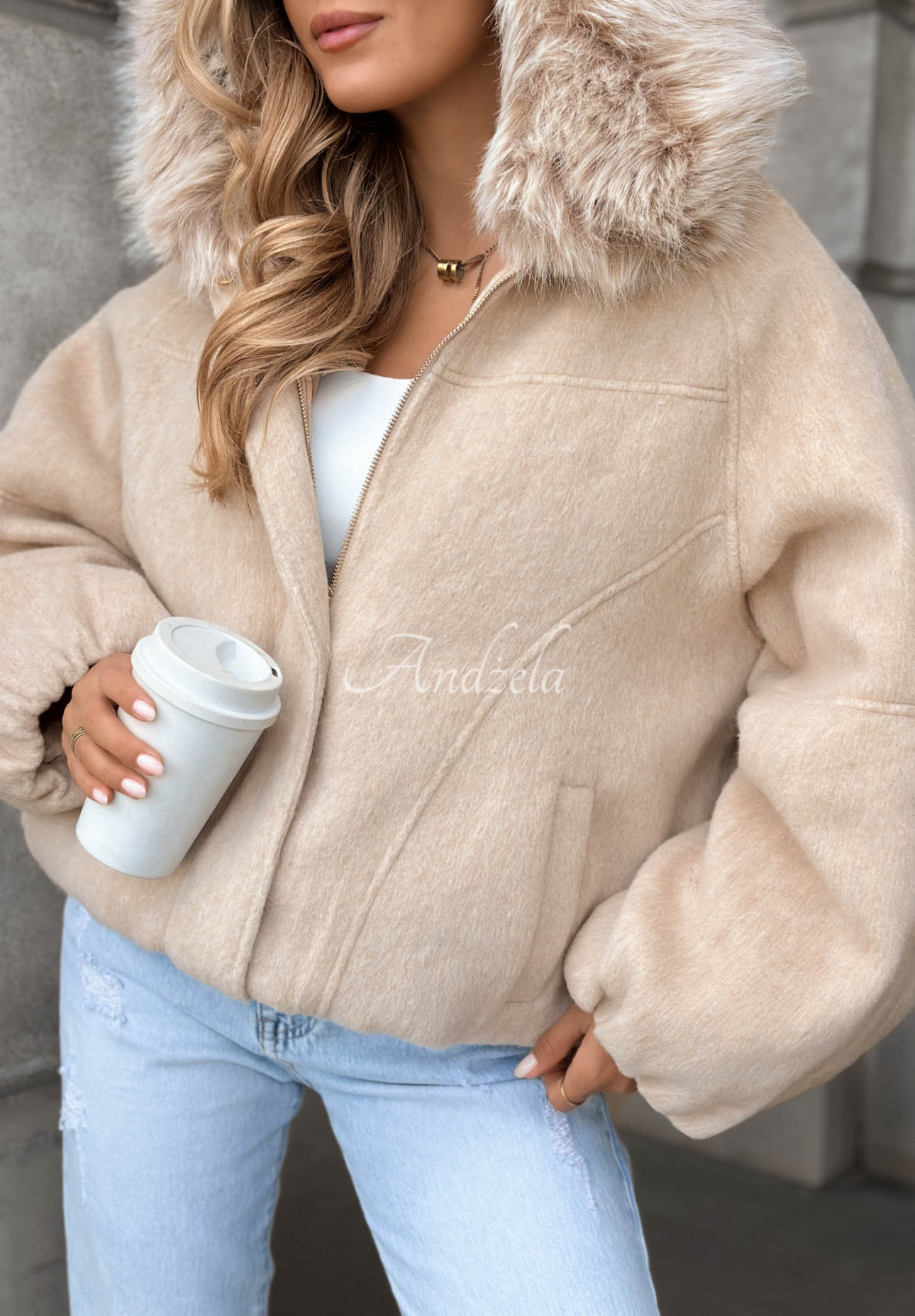 Kurze Bomberjacke aus Wolle und Pelz Cozy Story Beige