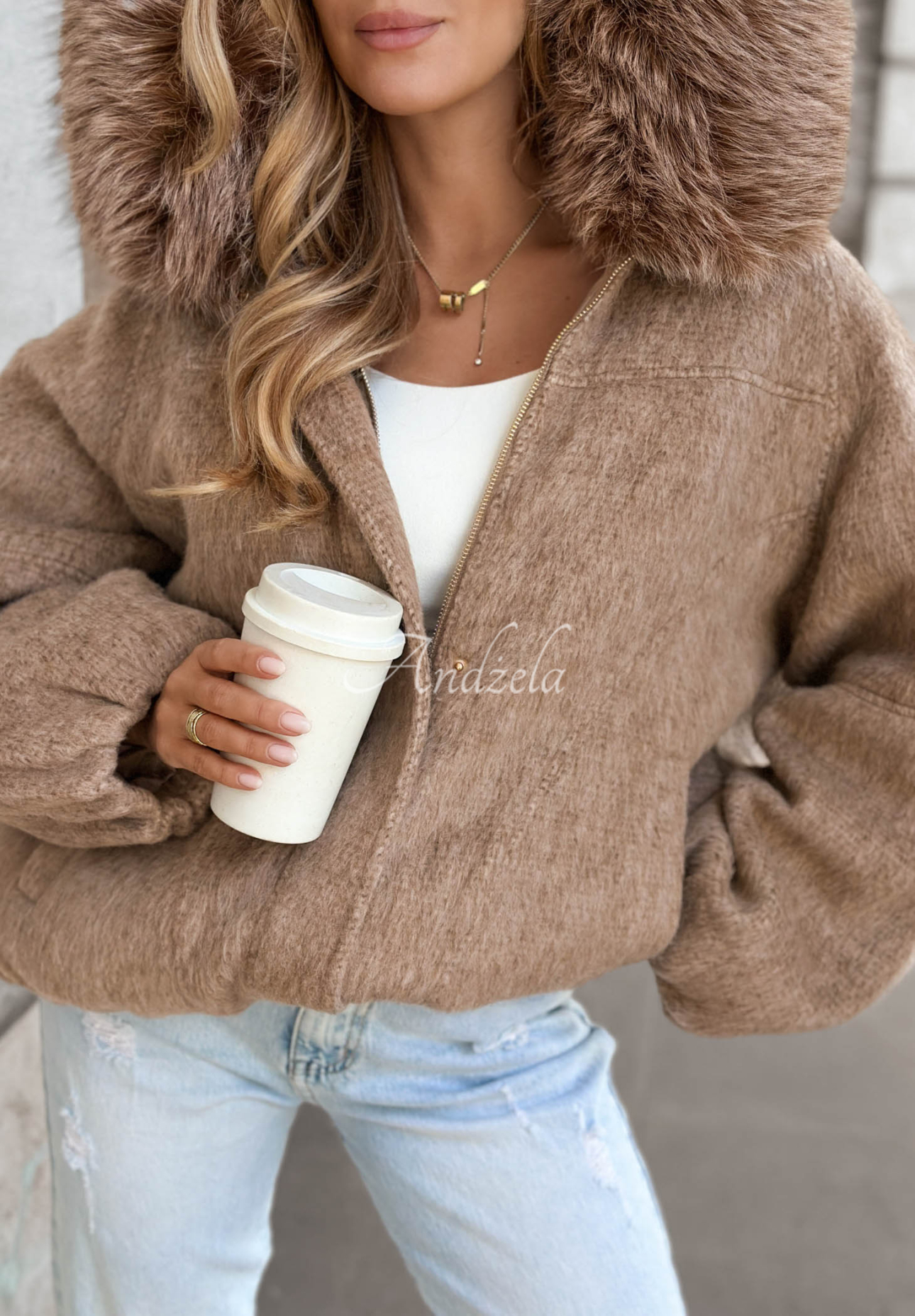 Kurze Bomberjacke aus Wolle und Pelz Cozy Story Camel