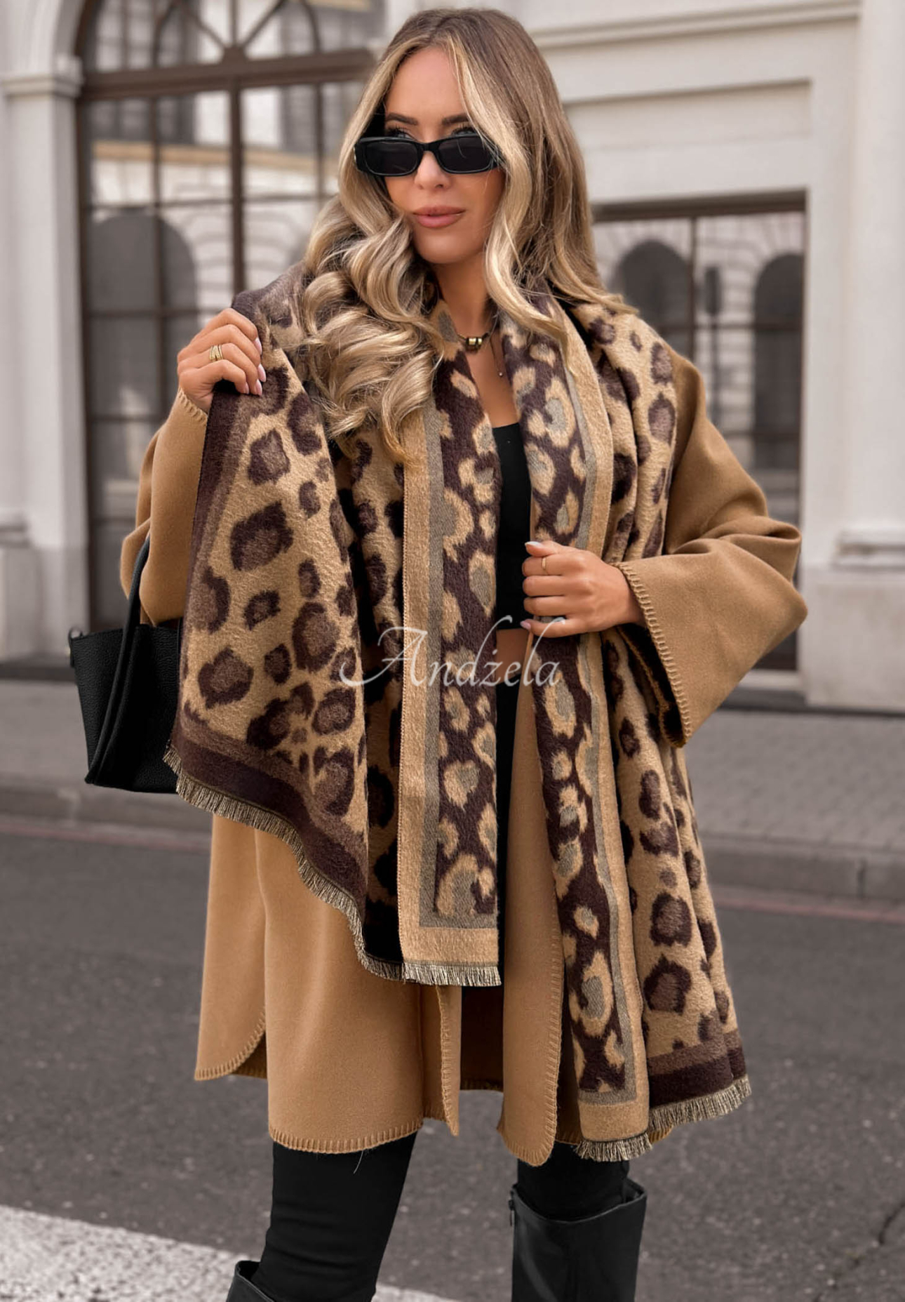 Weicher Schal mit Leopardenmuster mit Baumwolle und Viskose Snow Kiss Schokoladenbraun