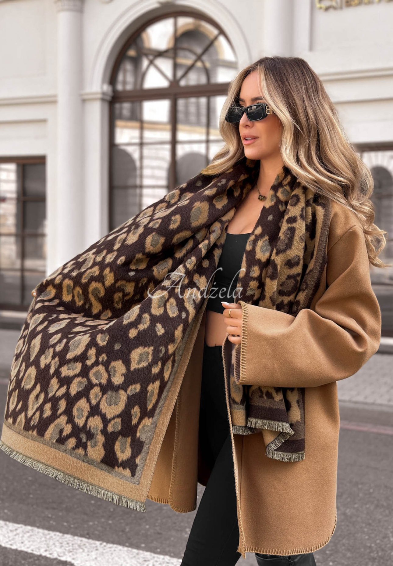 Weicher Schal mit Leopardenmuster mit Baumwolle und Viskose Snow Kiss Schokoladenbraun