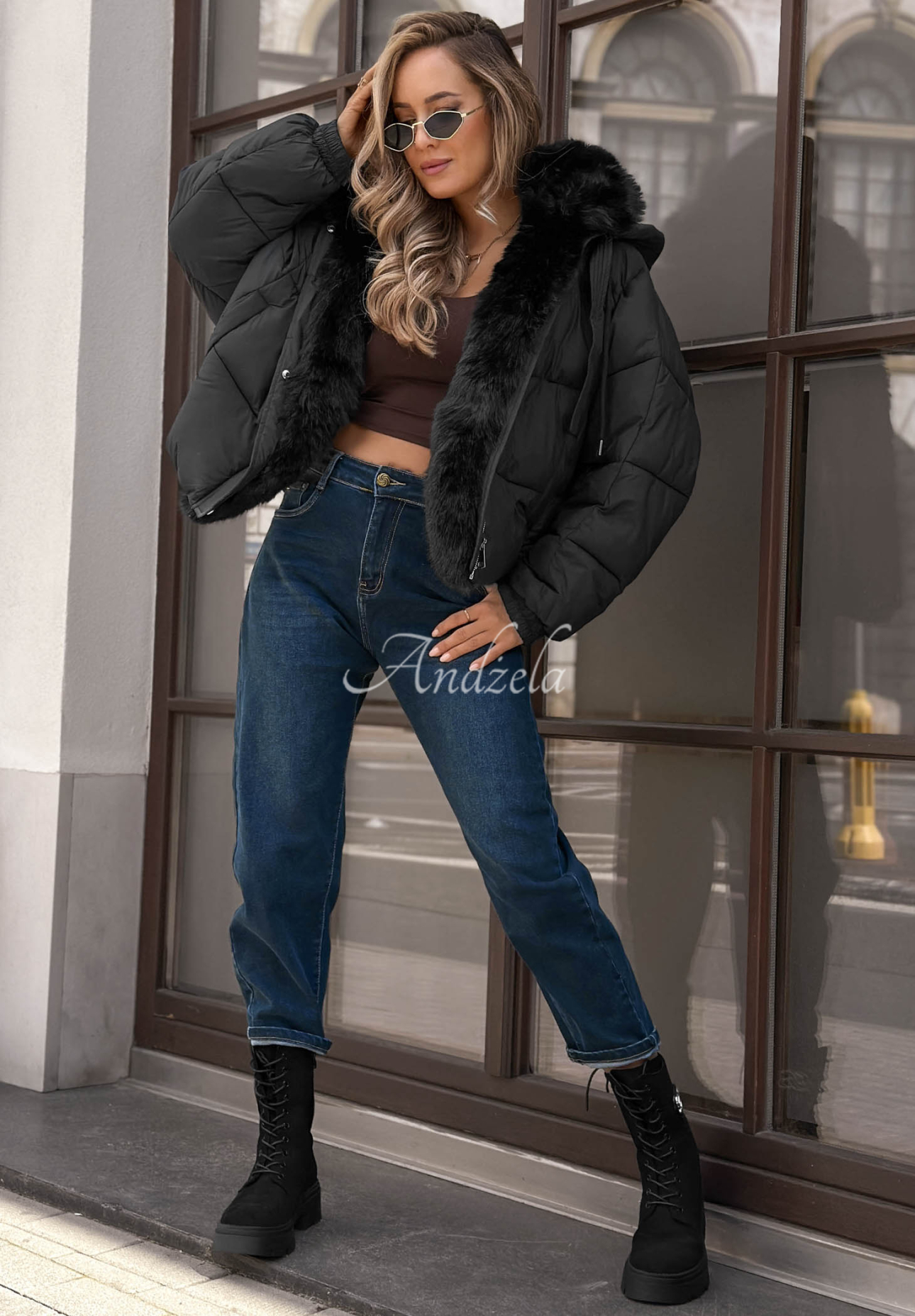 Kurze, gesteppte Jacke mit Kunstfell Frosty Darling Schwarz
