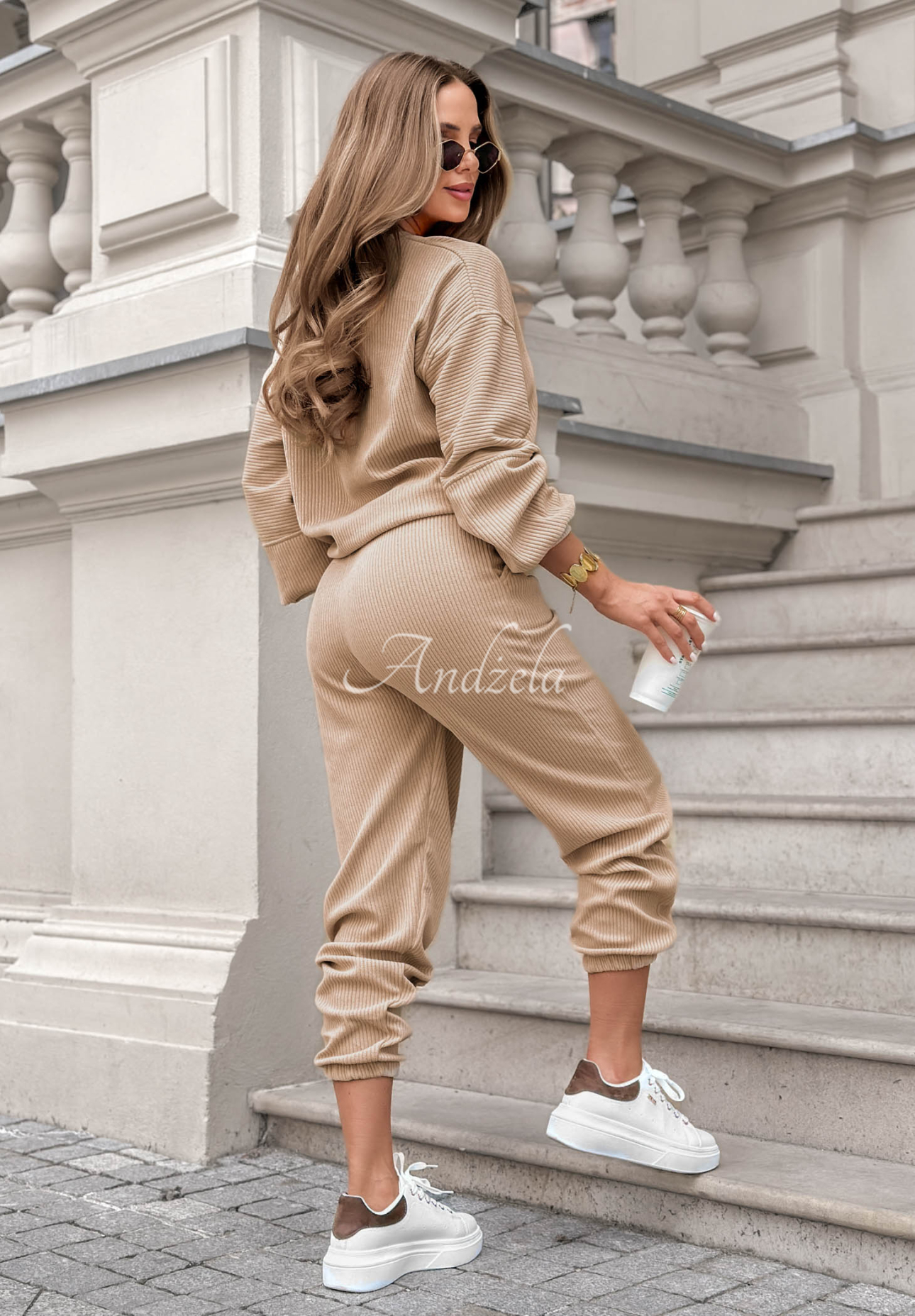 Jogginganzug aus Cord Sweatshirt und Hose aus Baumwolle Living Soft Beige