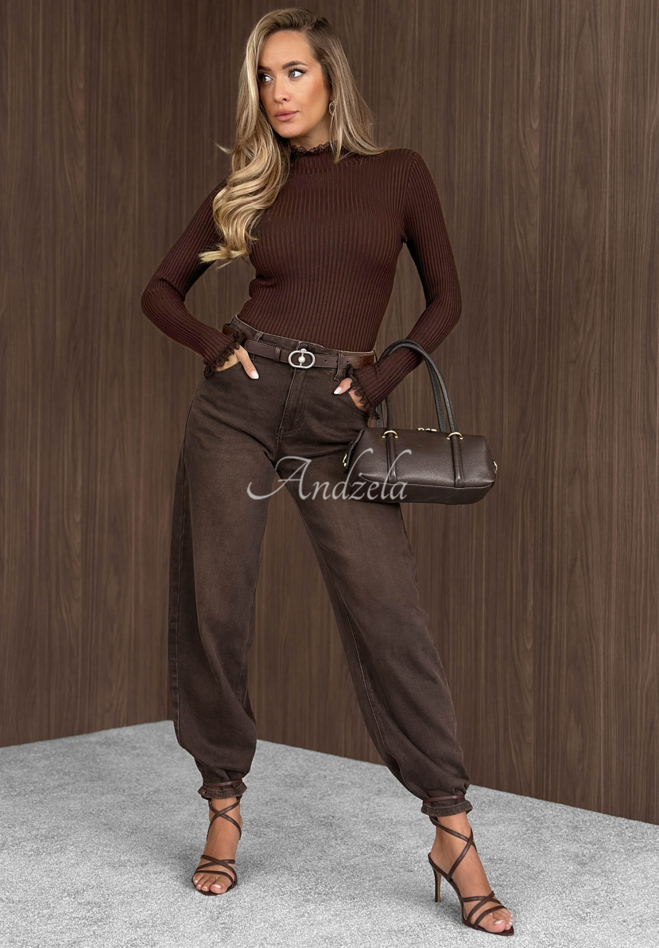 Gerippter Viskose-Pullover mit Spitze Subtle Mist Schokoladenbraun