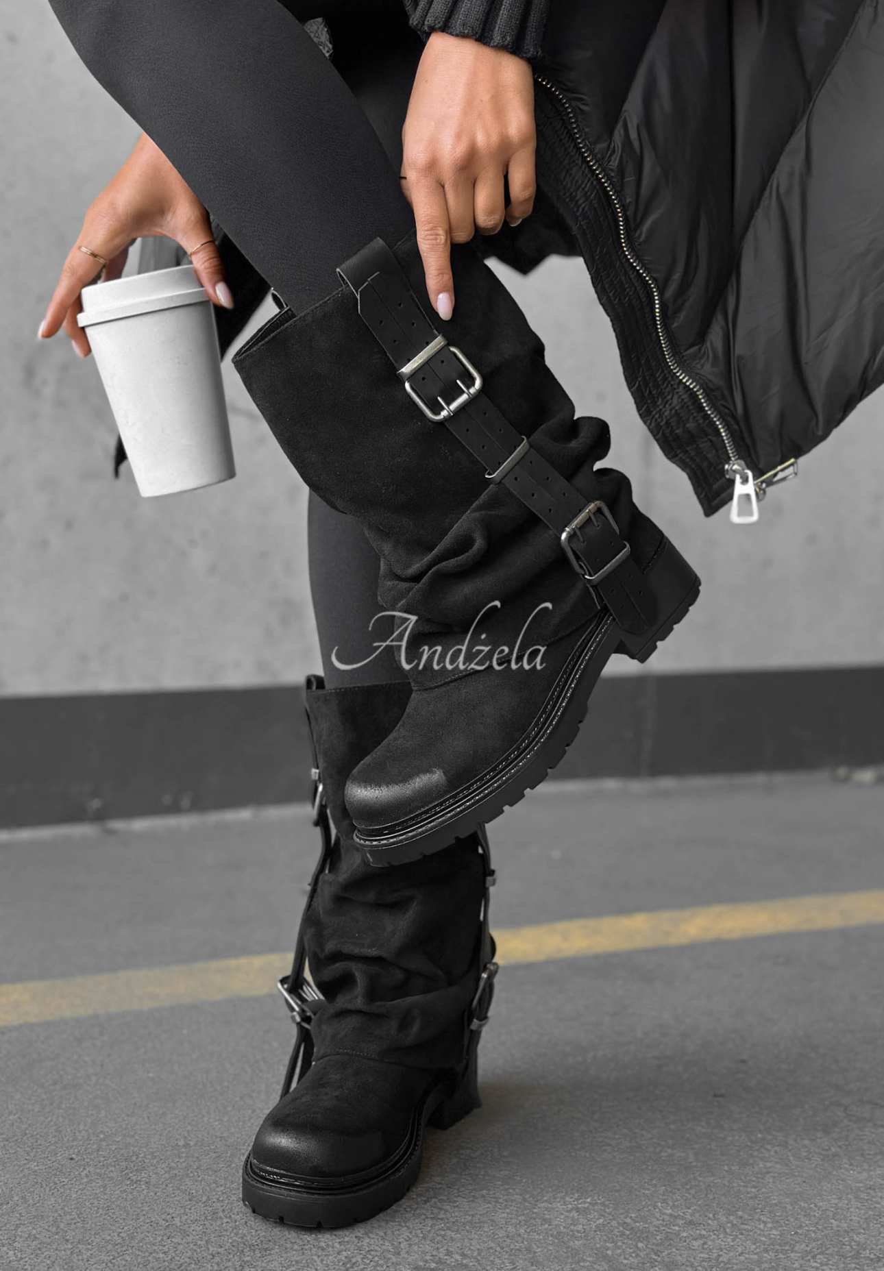 Wildleder-Bikerstiefel mit Schnallen Modern Way Schwarz