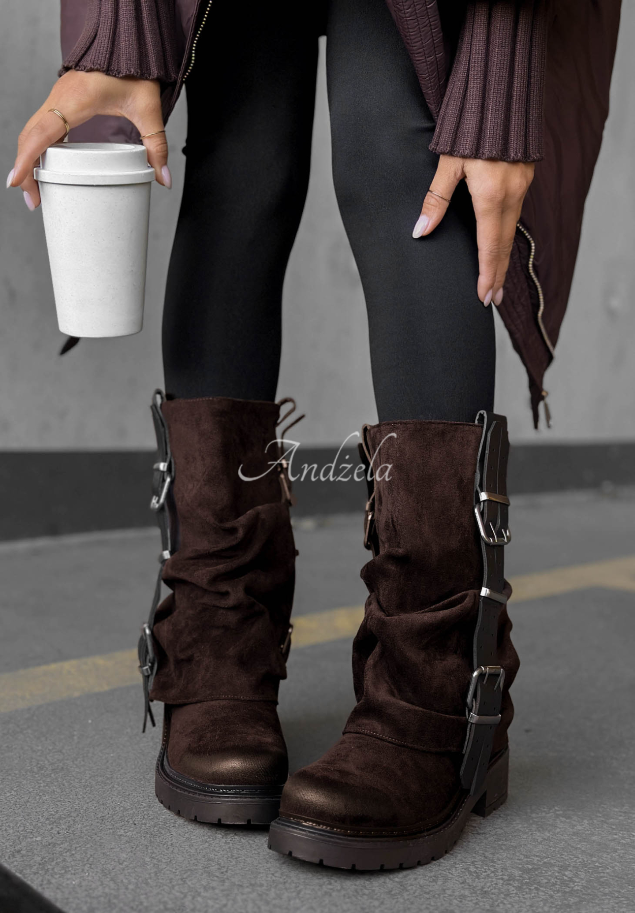 Wildleder-Bikerstiefel mit Schnallen Modern Way Schokoladenbraun
