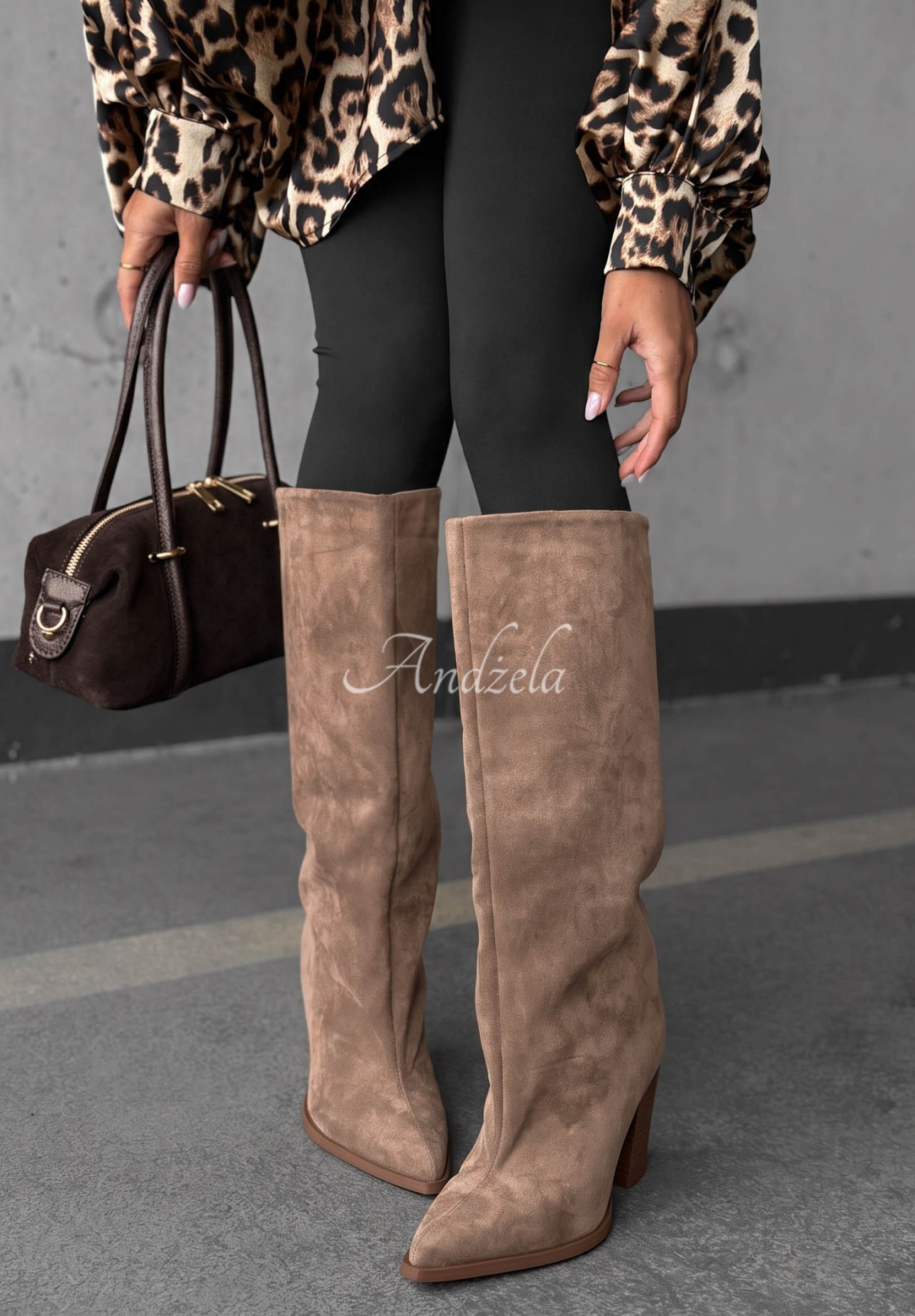 Lange Wildlederstiefel mit Blockabsatz Fall Style Beige
