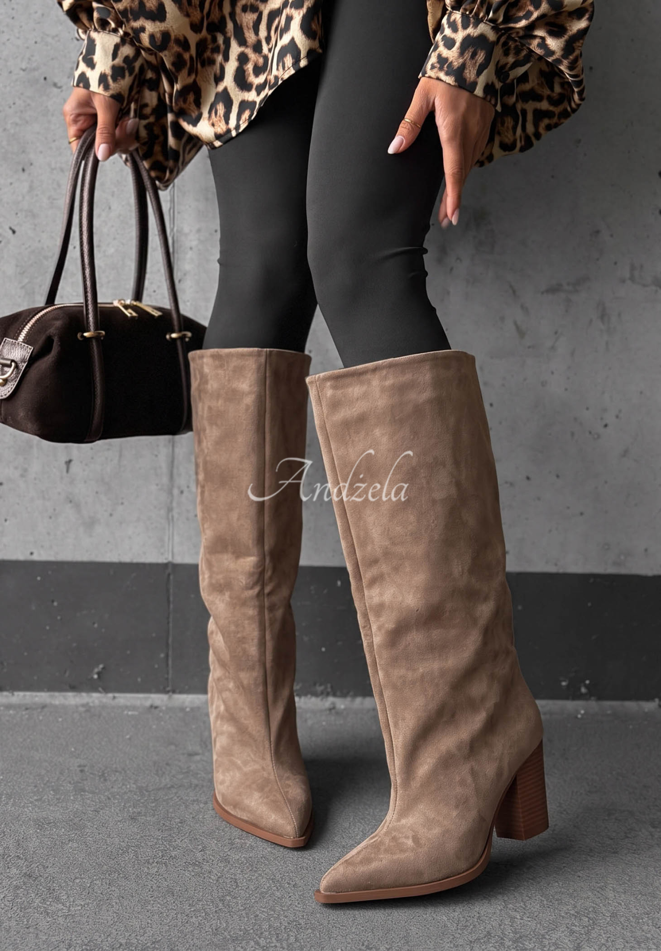 Lange Wildlederstiefel mit Blockabsatz Fall Style Beige