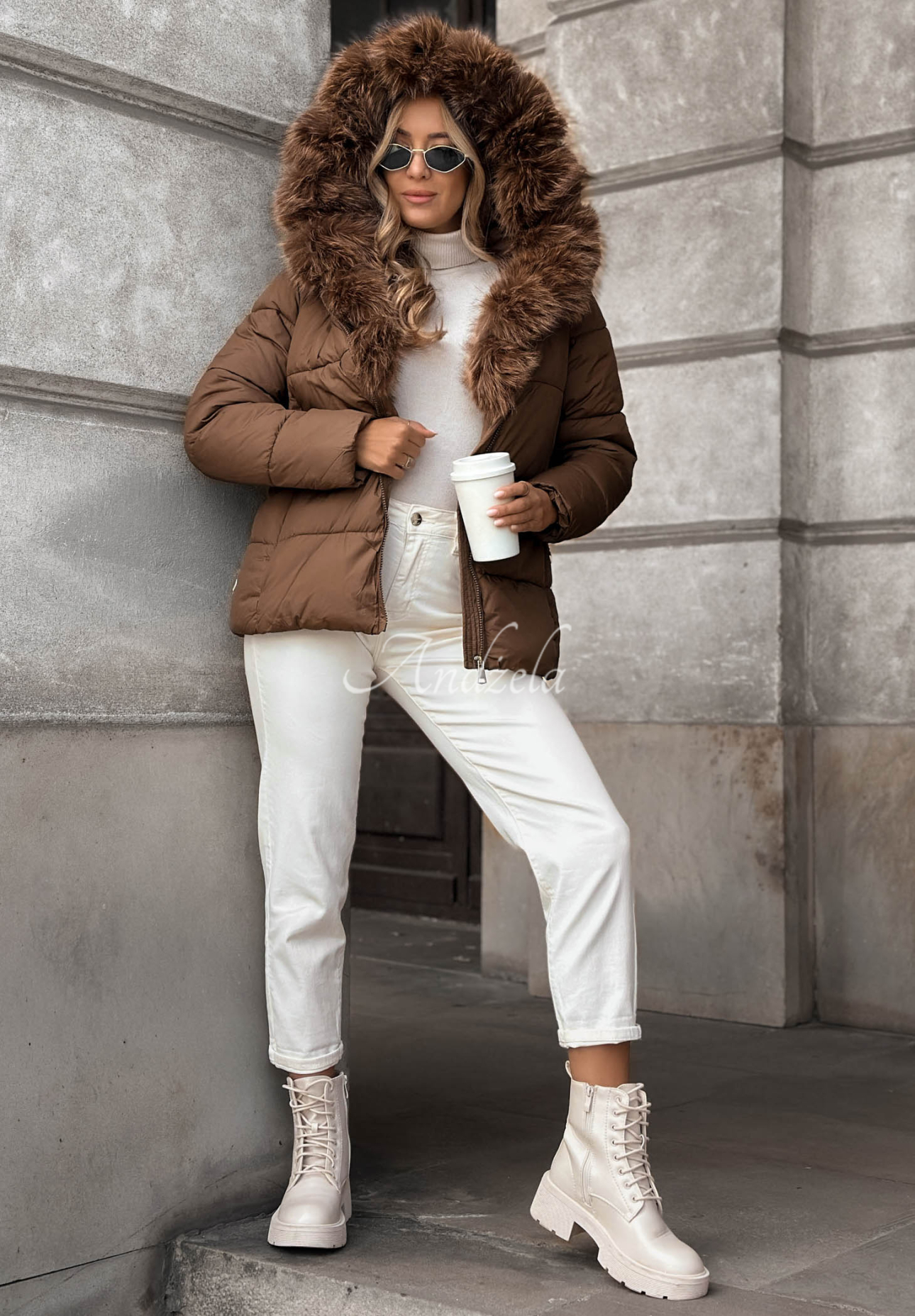 Kurze, gesteppte Jacke mit Kunstfell Frost Edge Schokoladenbraun