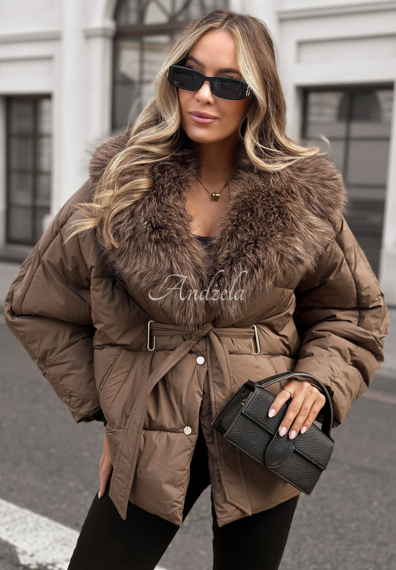 Gesteppte Jacke mit Kunstfell und Gürtel Cinnamon Touch Schokoladenbraun