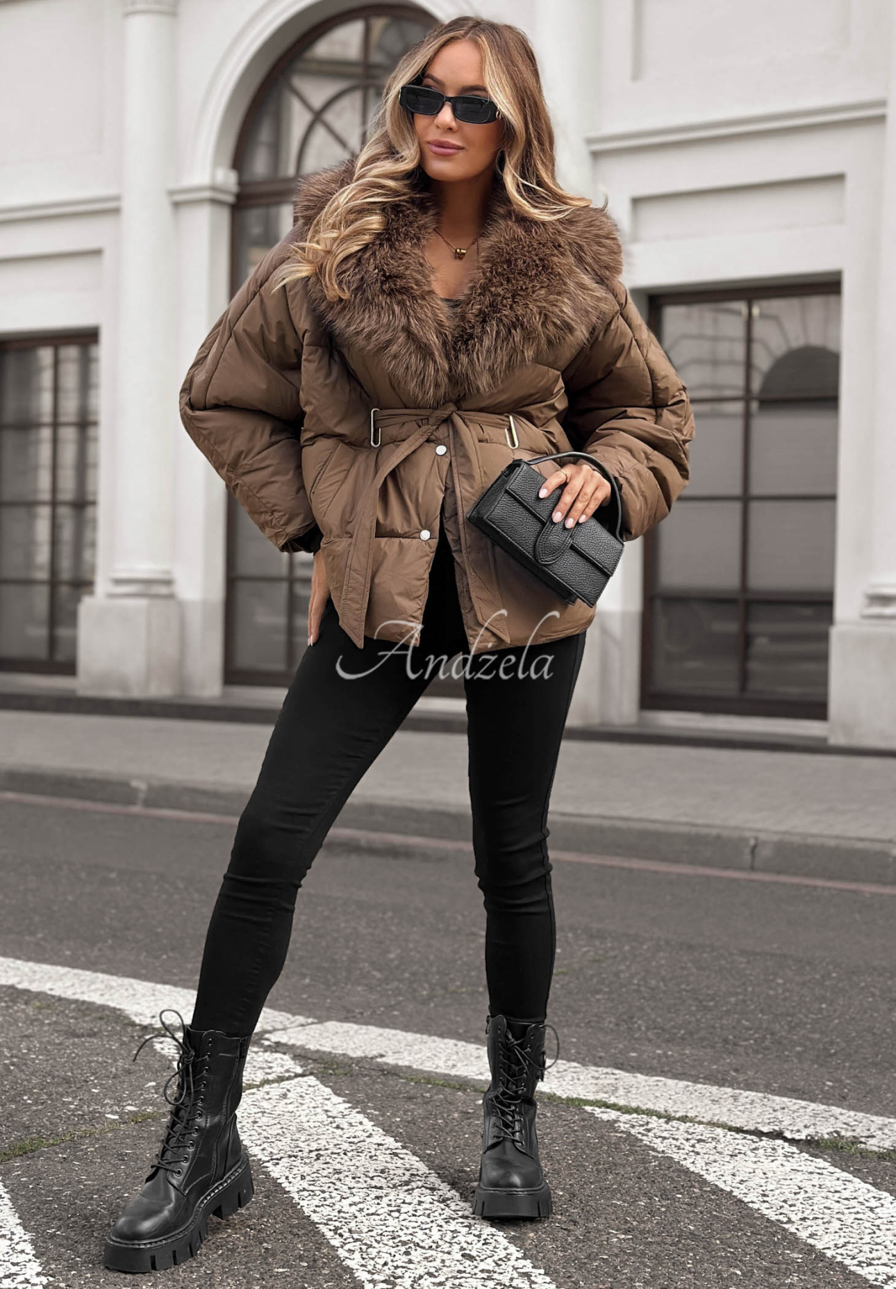 Gesteppte Jacke mit Kunstfell und Gürtel Cinnamon Touch Schokoladenbraun