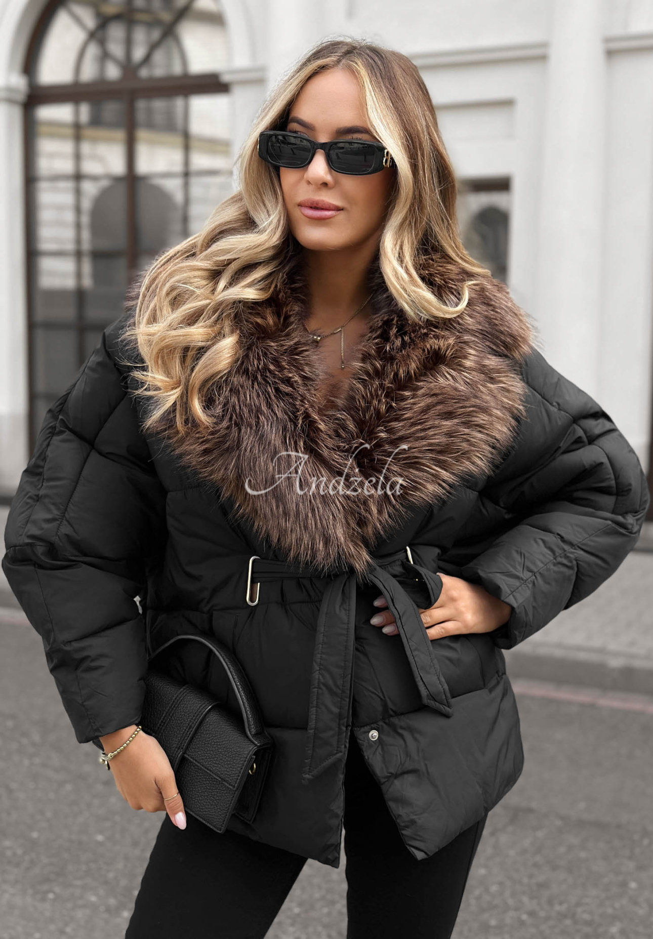 Gesteppte Jacke mit Kunstfell und Gürtel Cinnamon Touch Schwarz