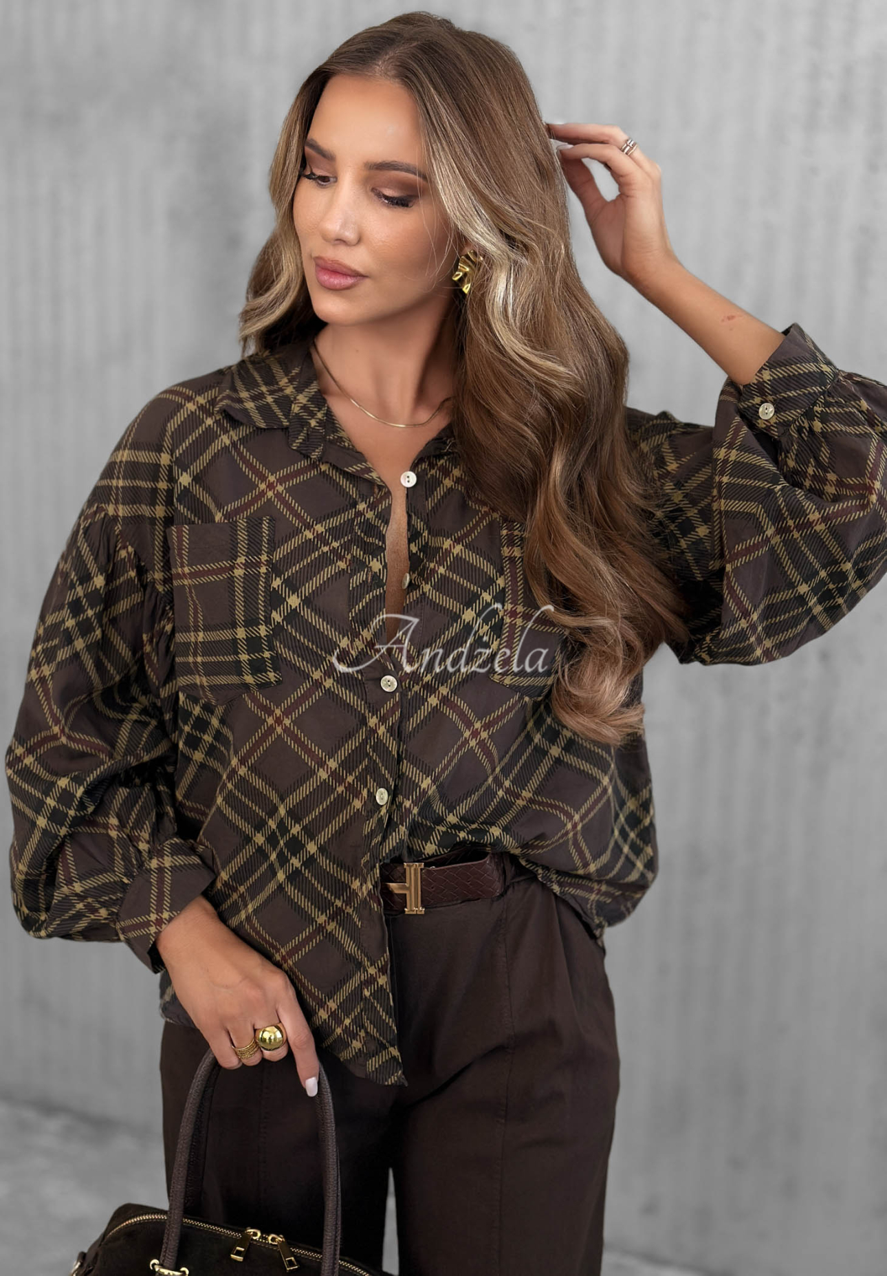 Kariertes Baumwollhemd mit Taschen und Puffärmeln Autumn Tale Schokoladenbraun