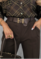 Hose mom fit z paskiem Still Morning Schokoladenbraun