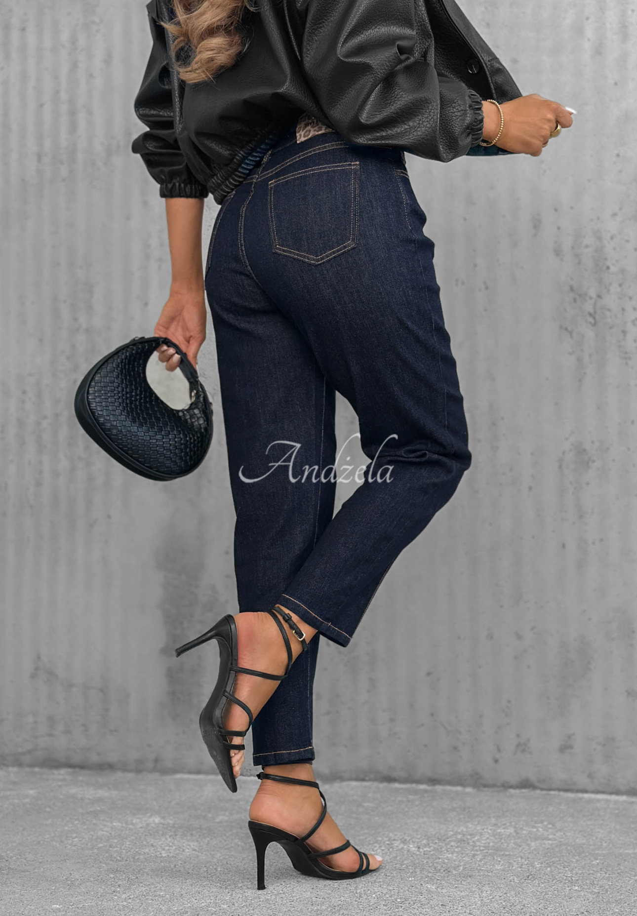 Mom-Jeans mit Ziernähten Busy Today Dunkelblau
