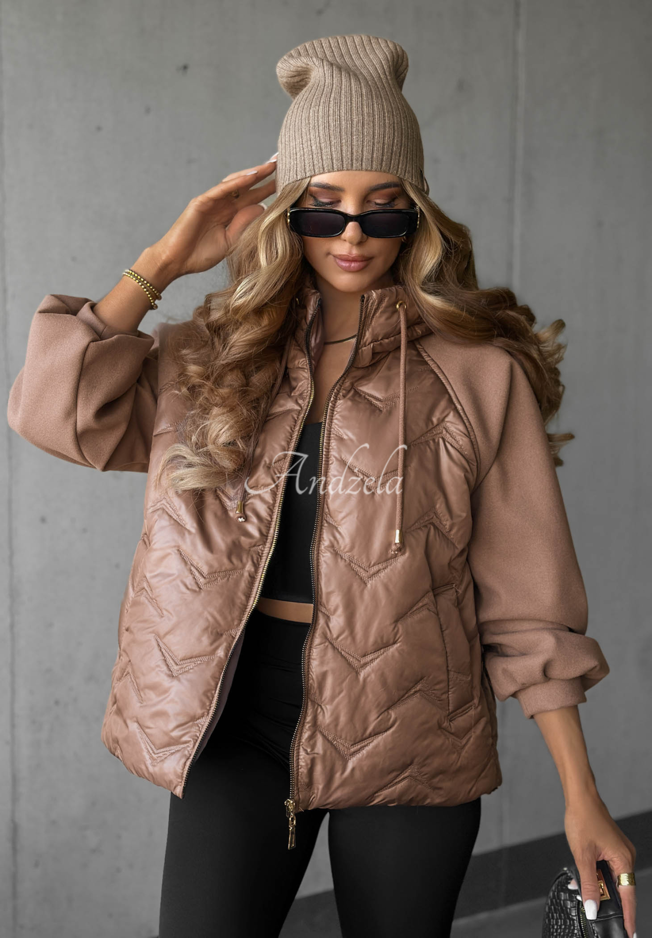 Steppjacke mit Kapuze Coffee Time Mokkafarben