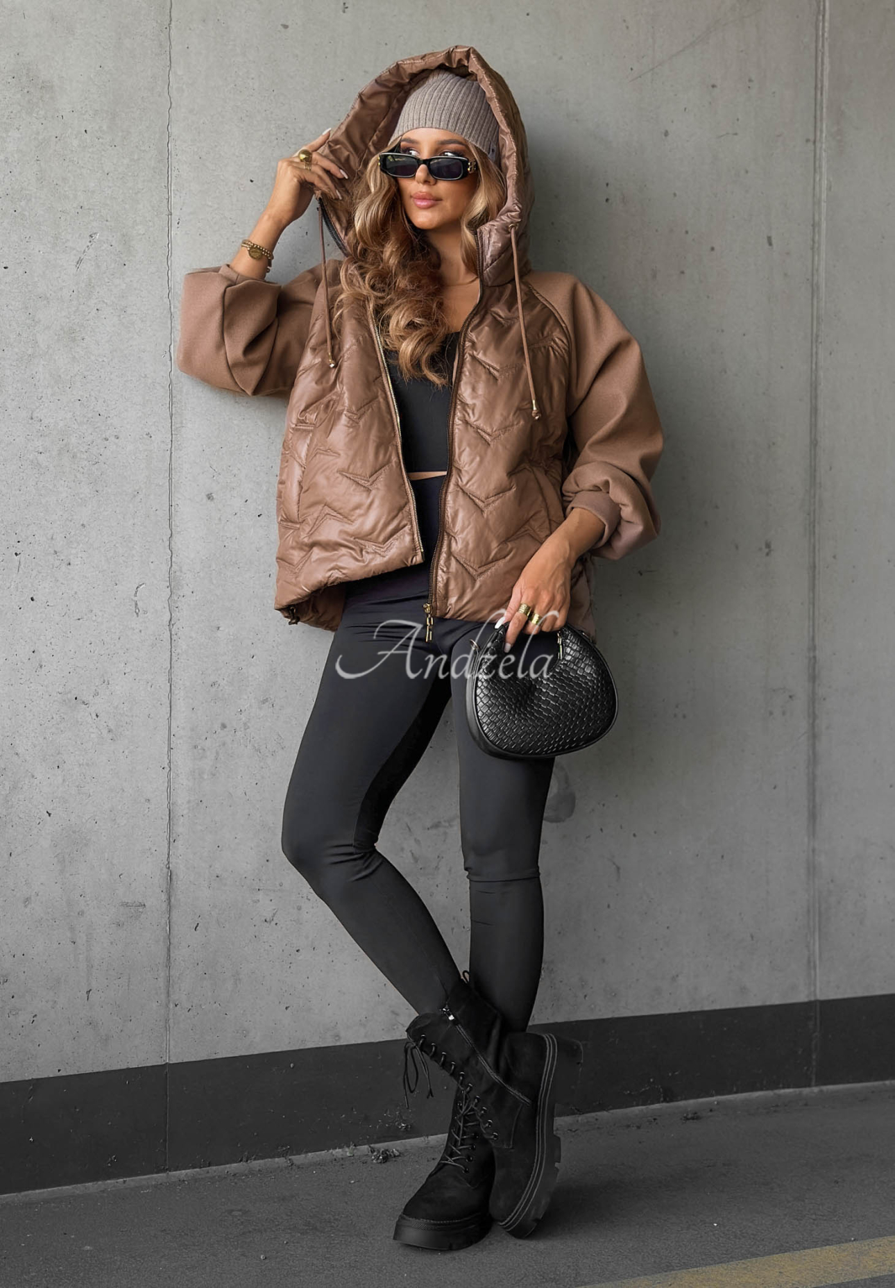 Steppjacke mit Kapuze Coffee Time Mokkafarben