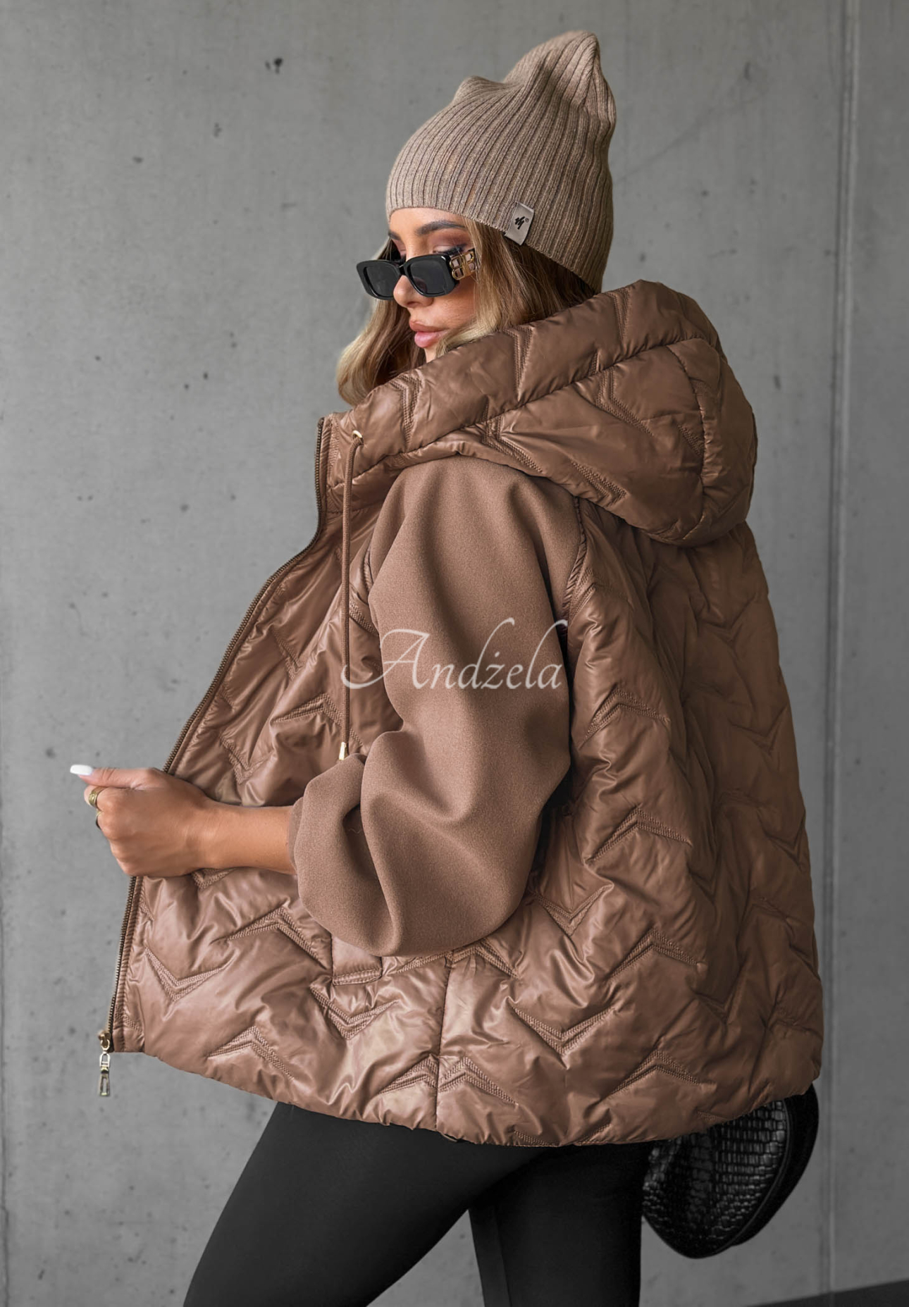 Steppjacke mit Kapuze Coffee Time Mokkafarben