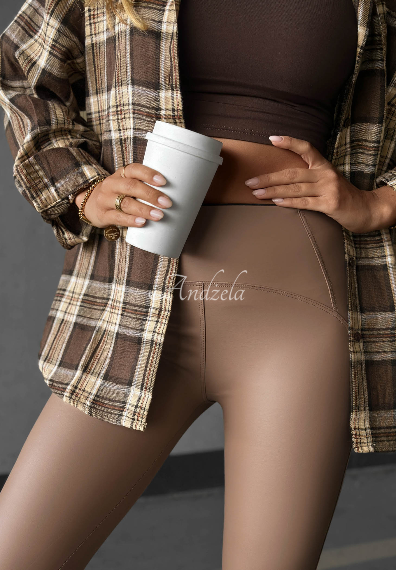 Leggings aus Lederimitat What’s Your Number Camel