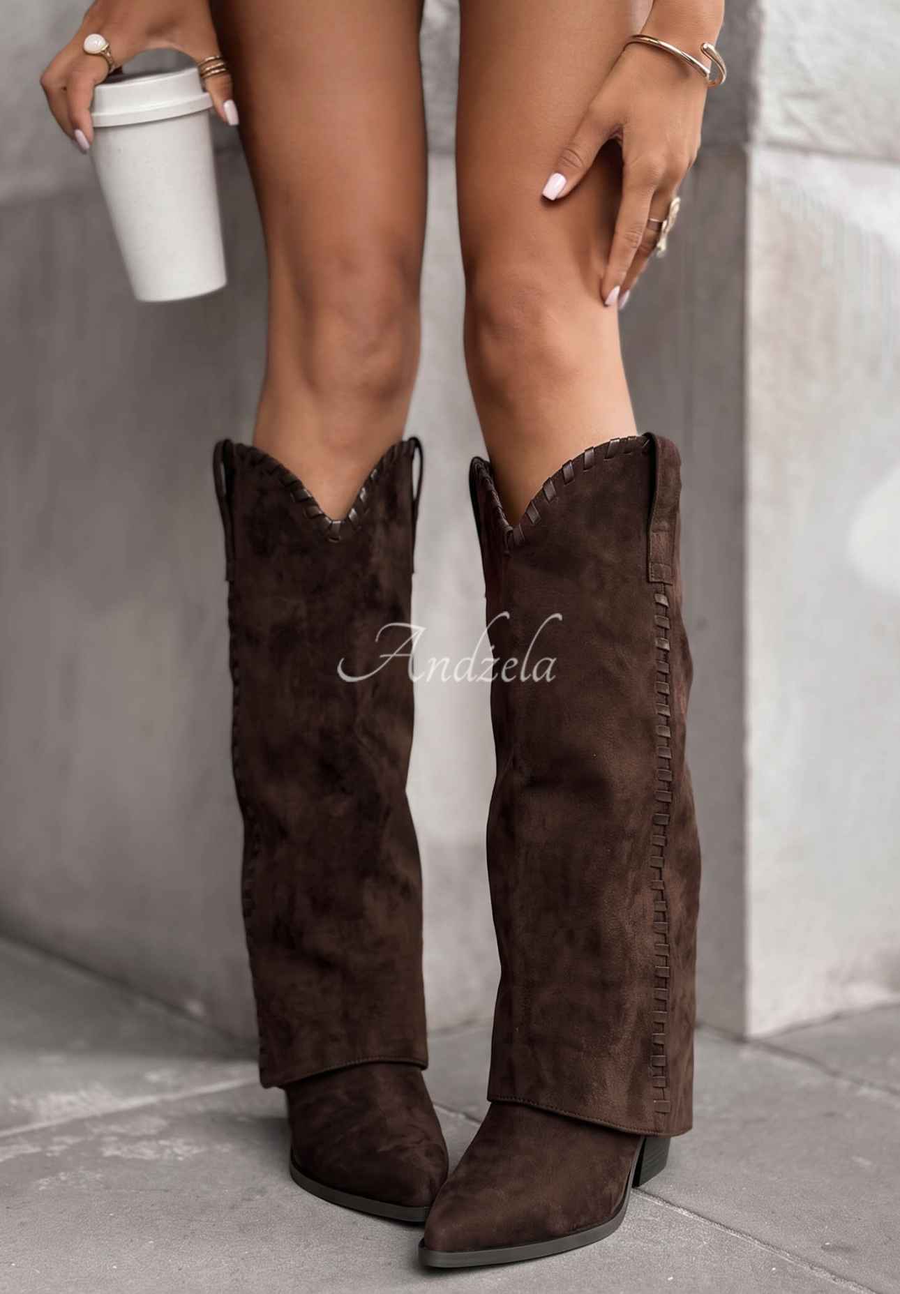 Wildleder-Cowboystiefel mit Ziernähten Maple Mood Schokoladenbraun