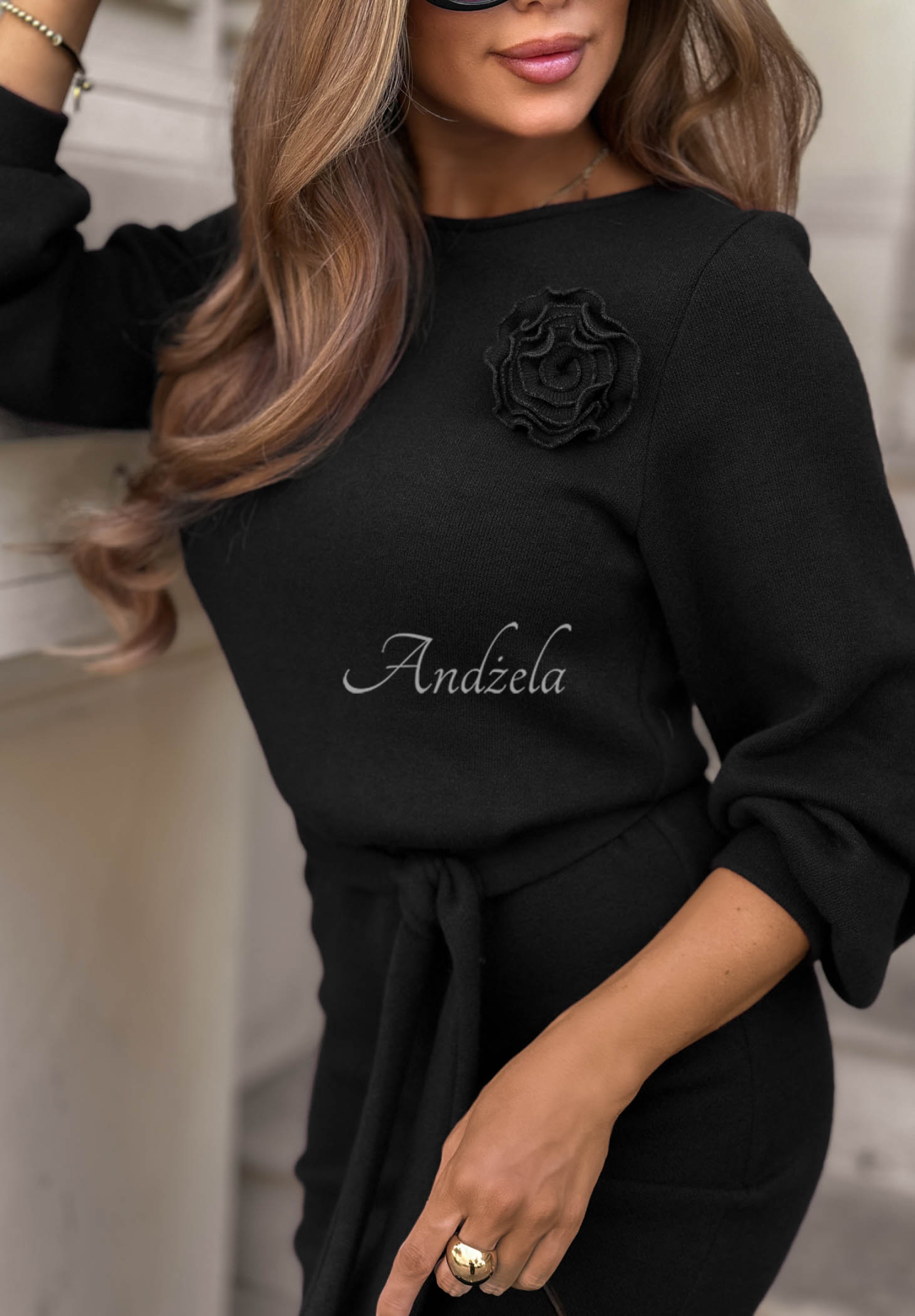 Strickkleid mit Blume aus Viskose No Question Schwarz