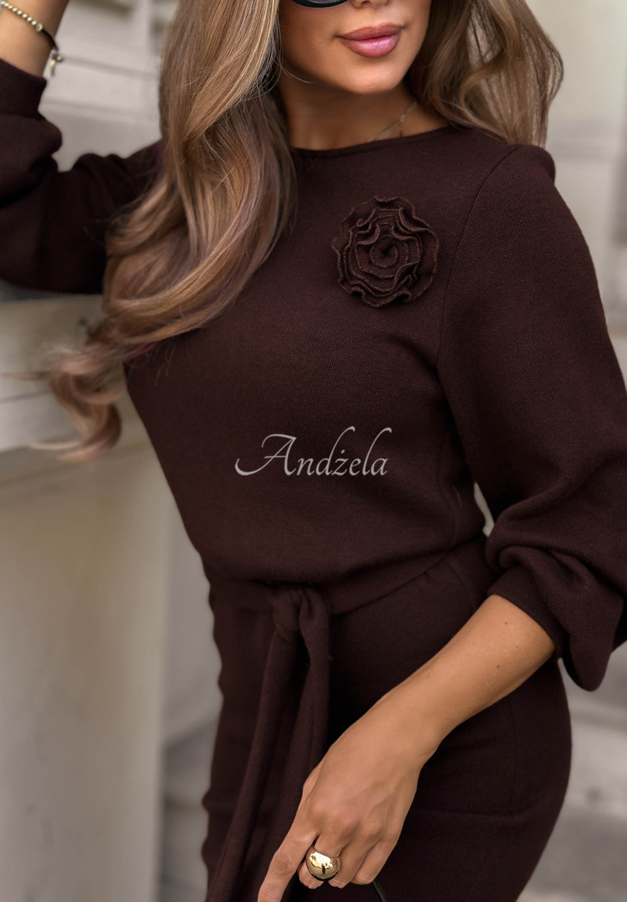 Strickkleid mit Blume aus Viskose No Question Schokoladenbraun