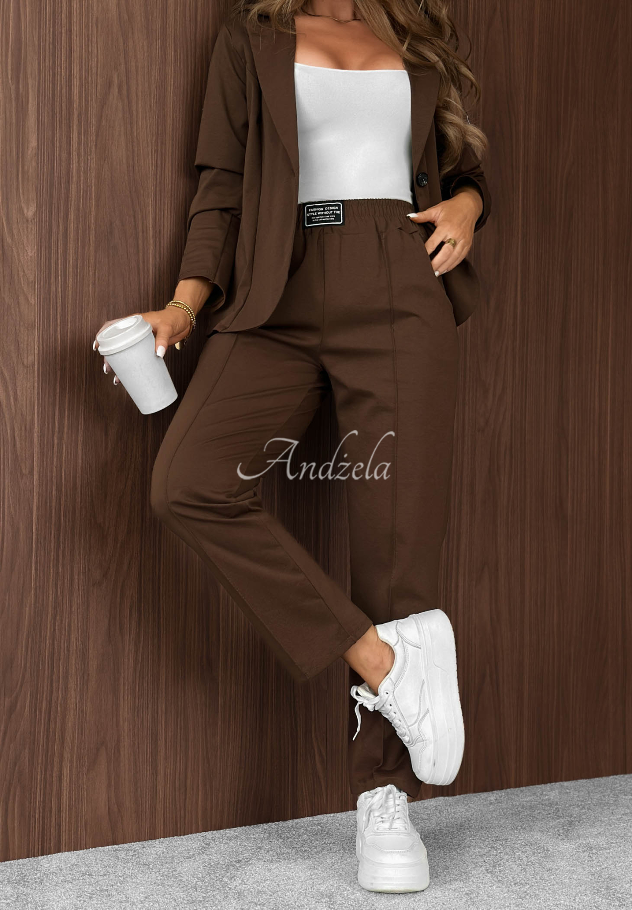 Damenanzug aus Viskose aus Blazer und Hose Gentle Reset Schokoladenbraun