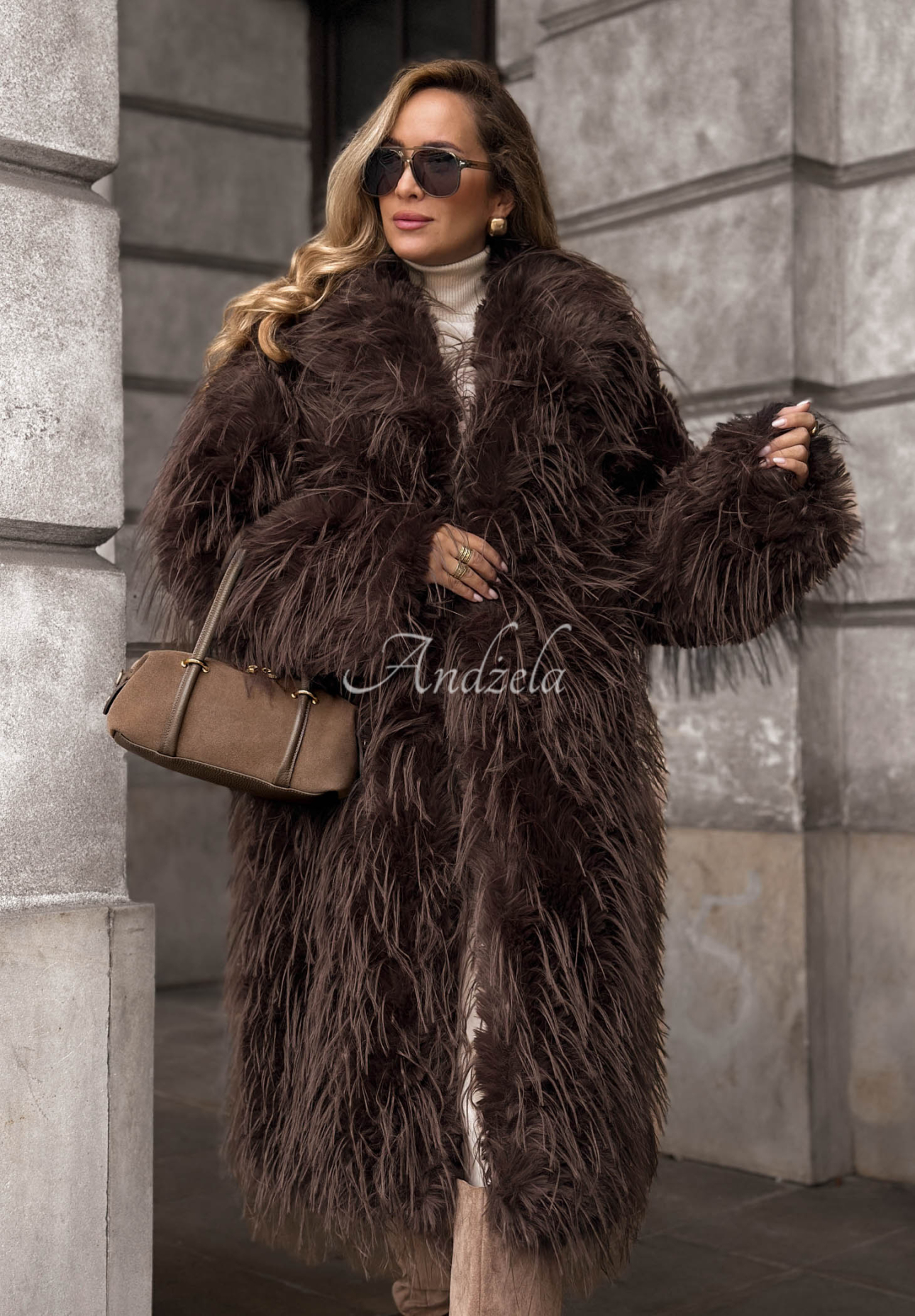 Langer Pelzmantel mit Kragen Cloudy Cuddle Schokoladenbraun