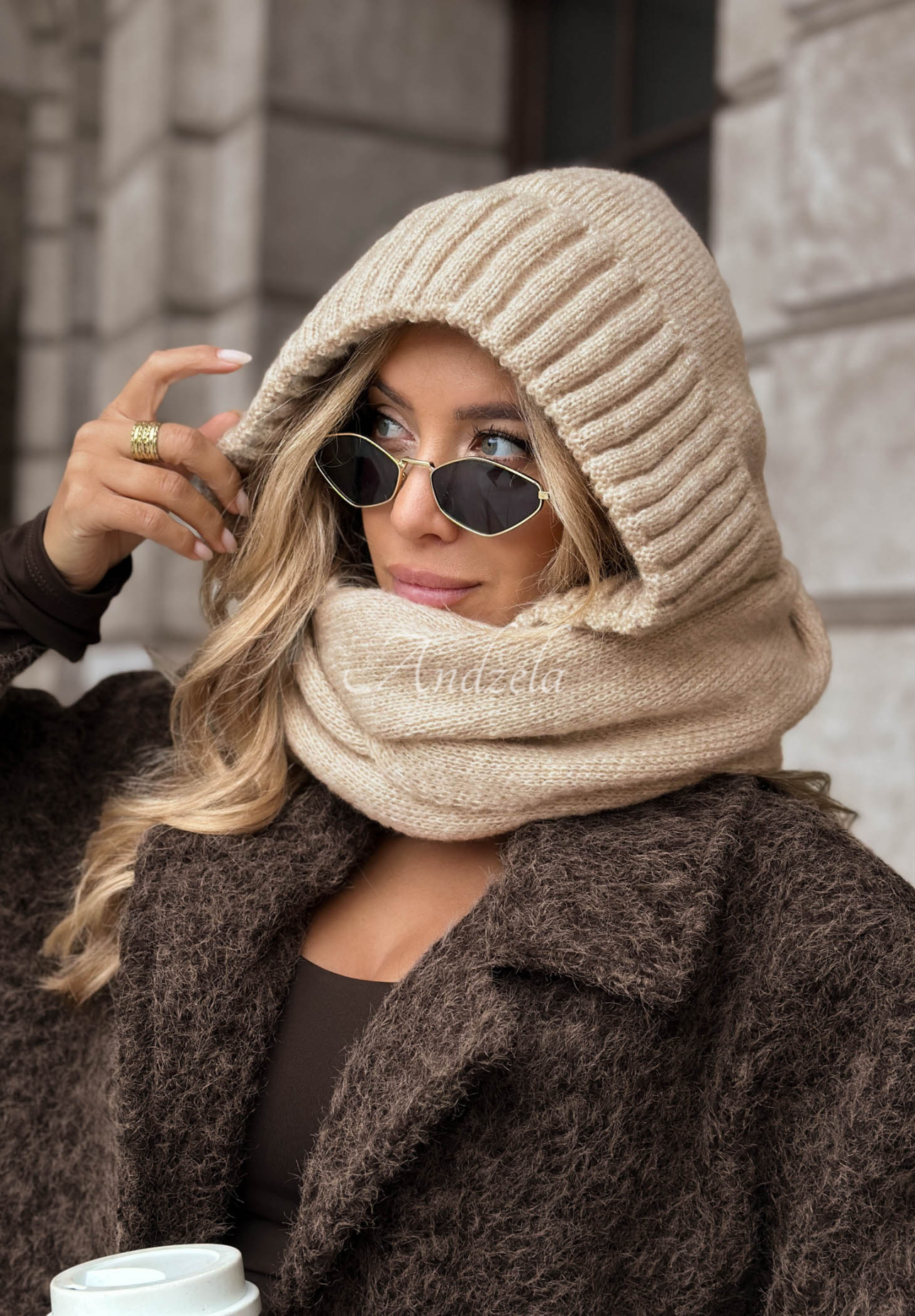 Sturmhaube mit Bindung Frosty Charm Beige
