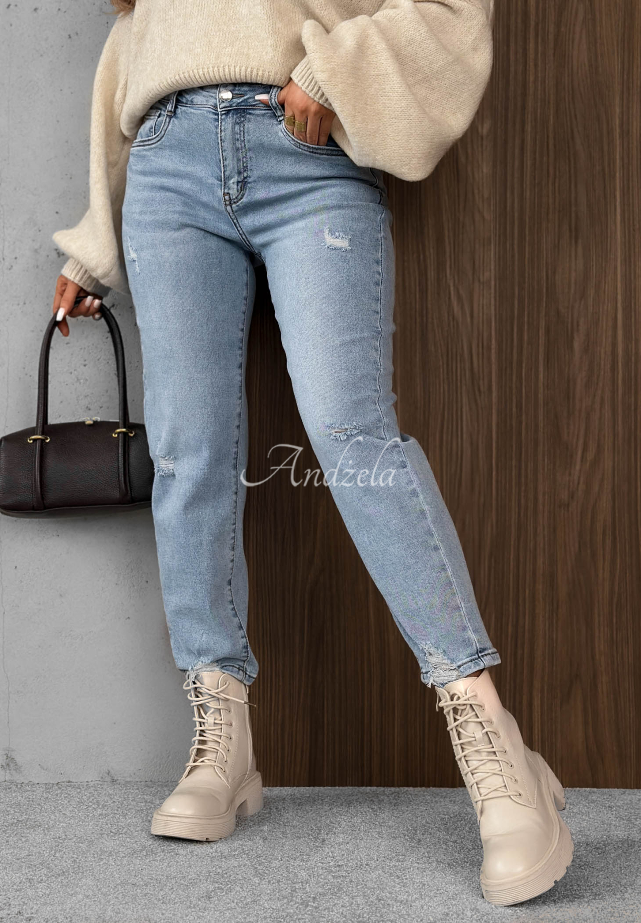 Mom-Fit Jeans mit Gürtel Simple Charm Hellblau