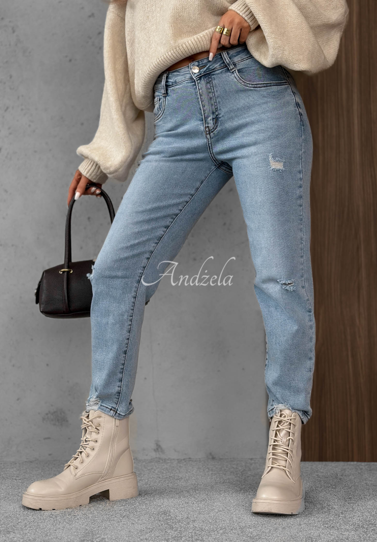 Mom-Fit Jeans mit Gürtel Simple Charm Hellblau