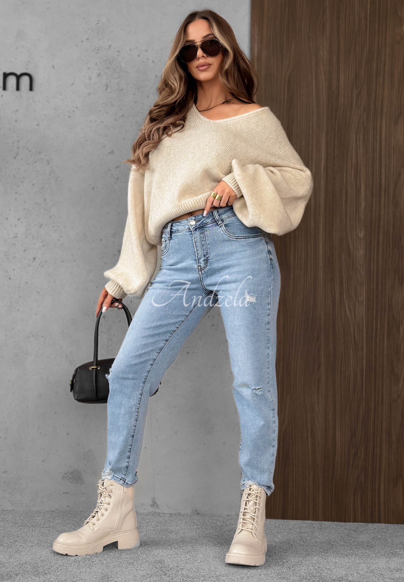 Mom-Fit Jeans mit Gürtel Simple Charm Hellblau